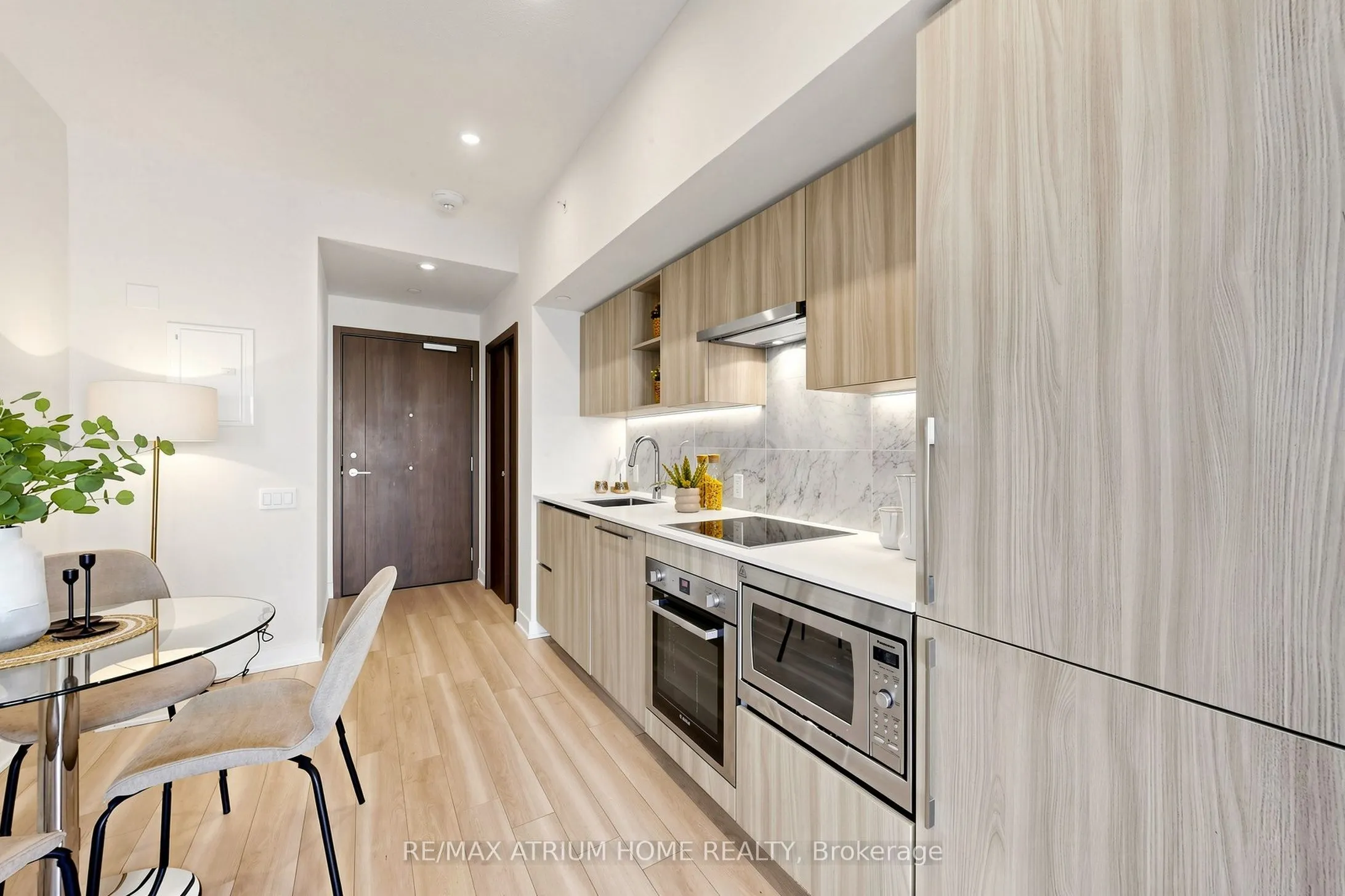 19 Bathurst Street #3206
