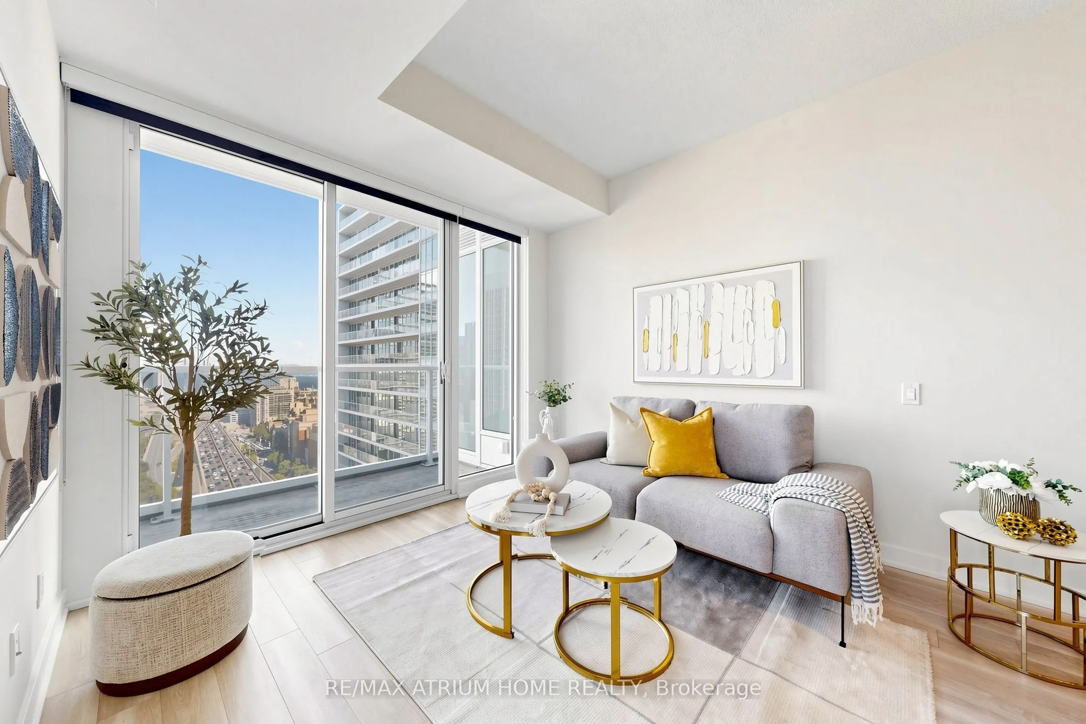 19 Bathurst Street #3206