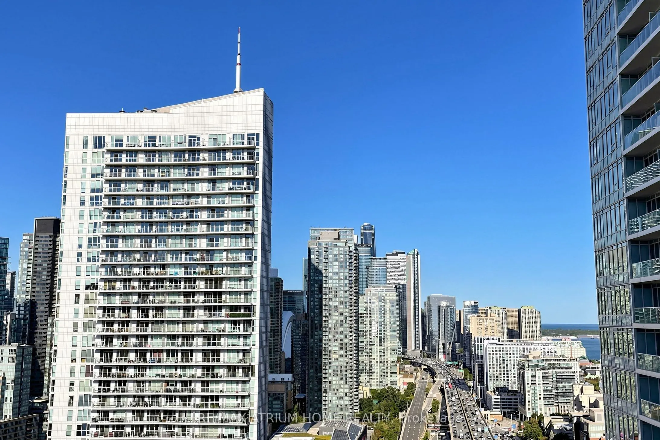 19 Bathurst Street #3206