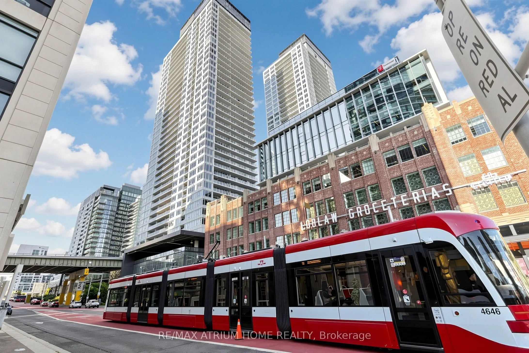19 Bathurst Street #3206