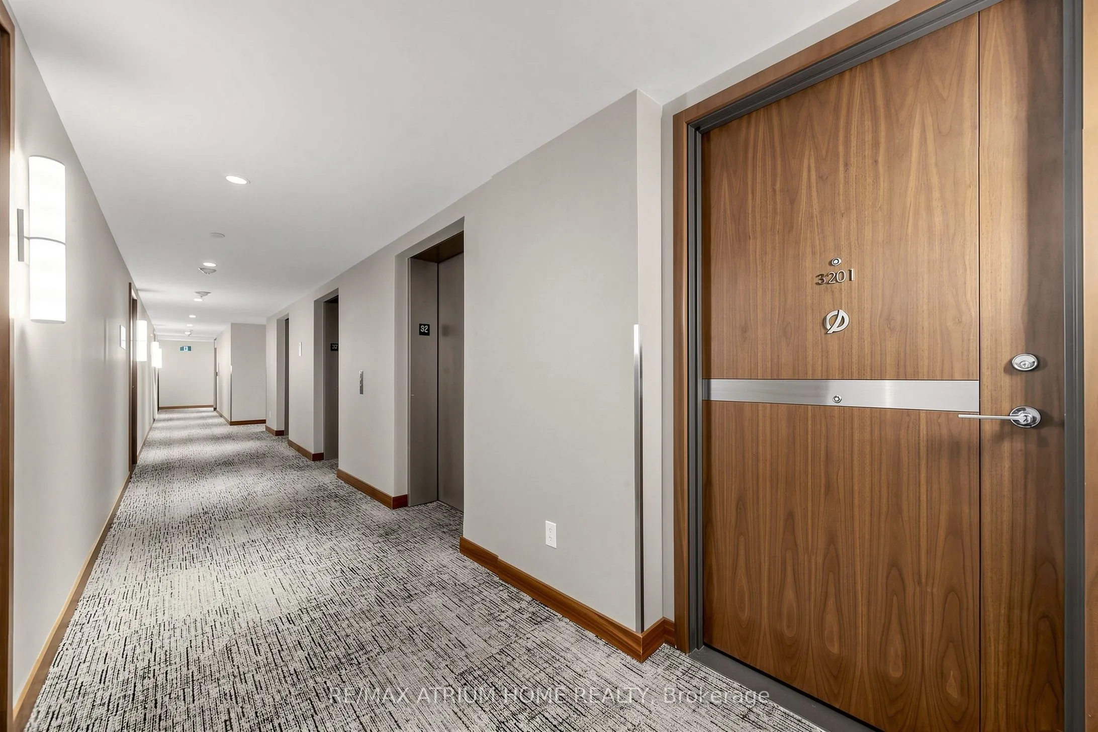 19 Bathurst Street #3206