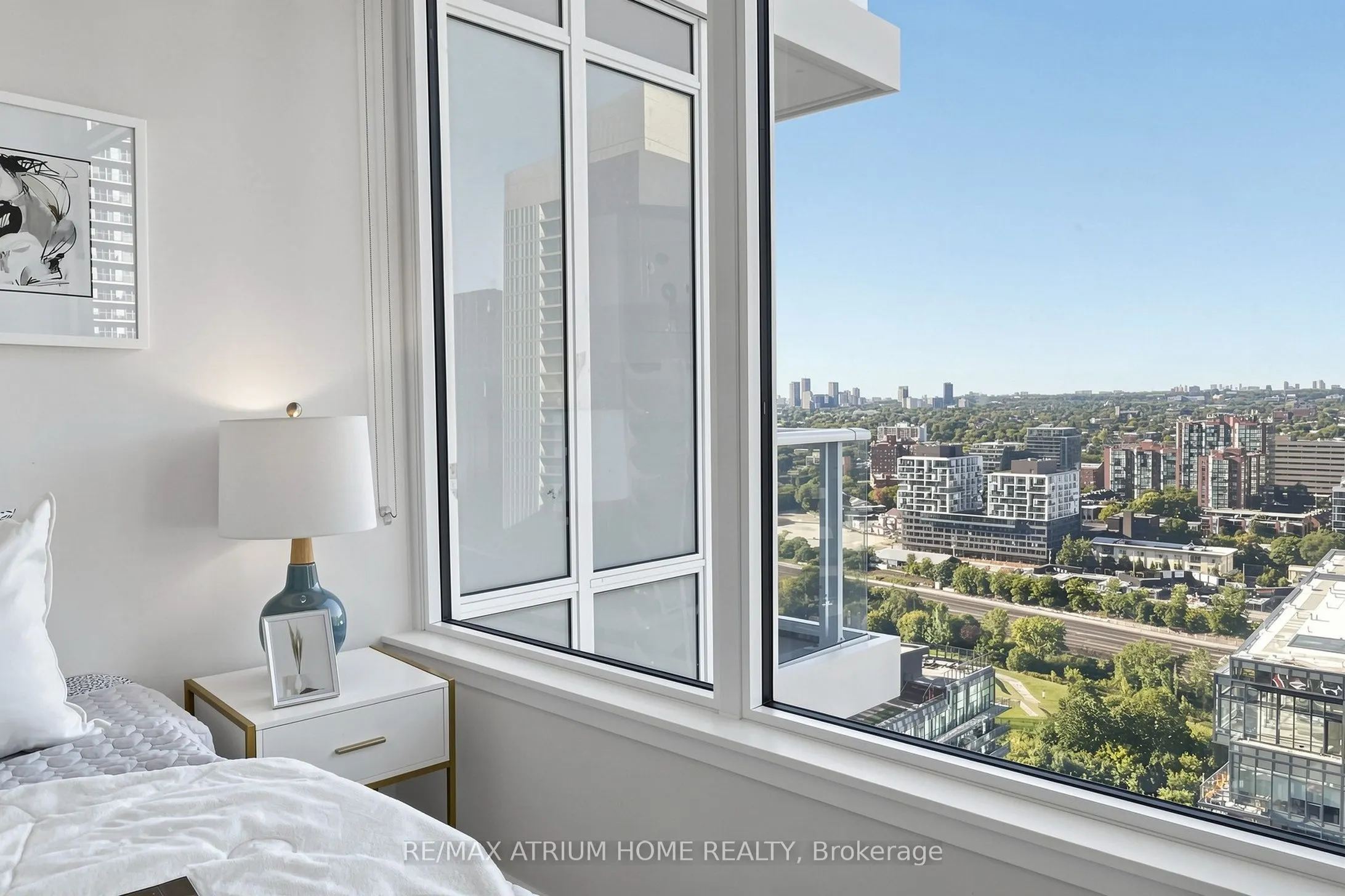 19 Bathurst Street #3206