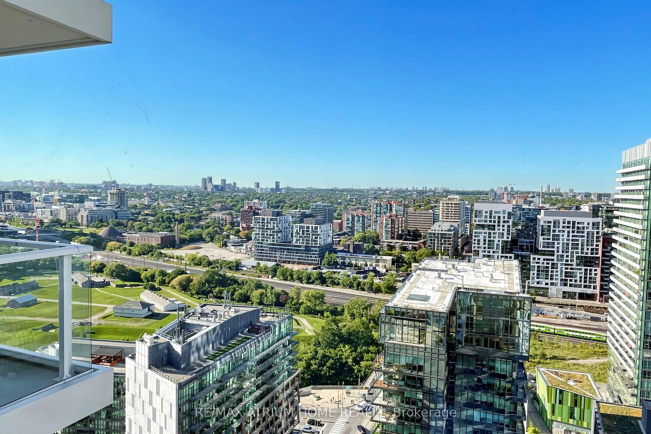 19 Bathurst Street #3206