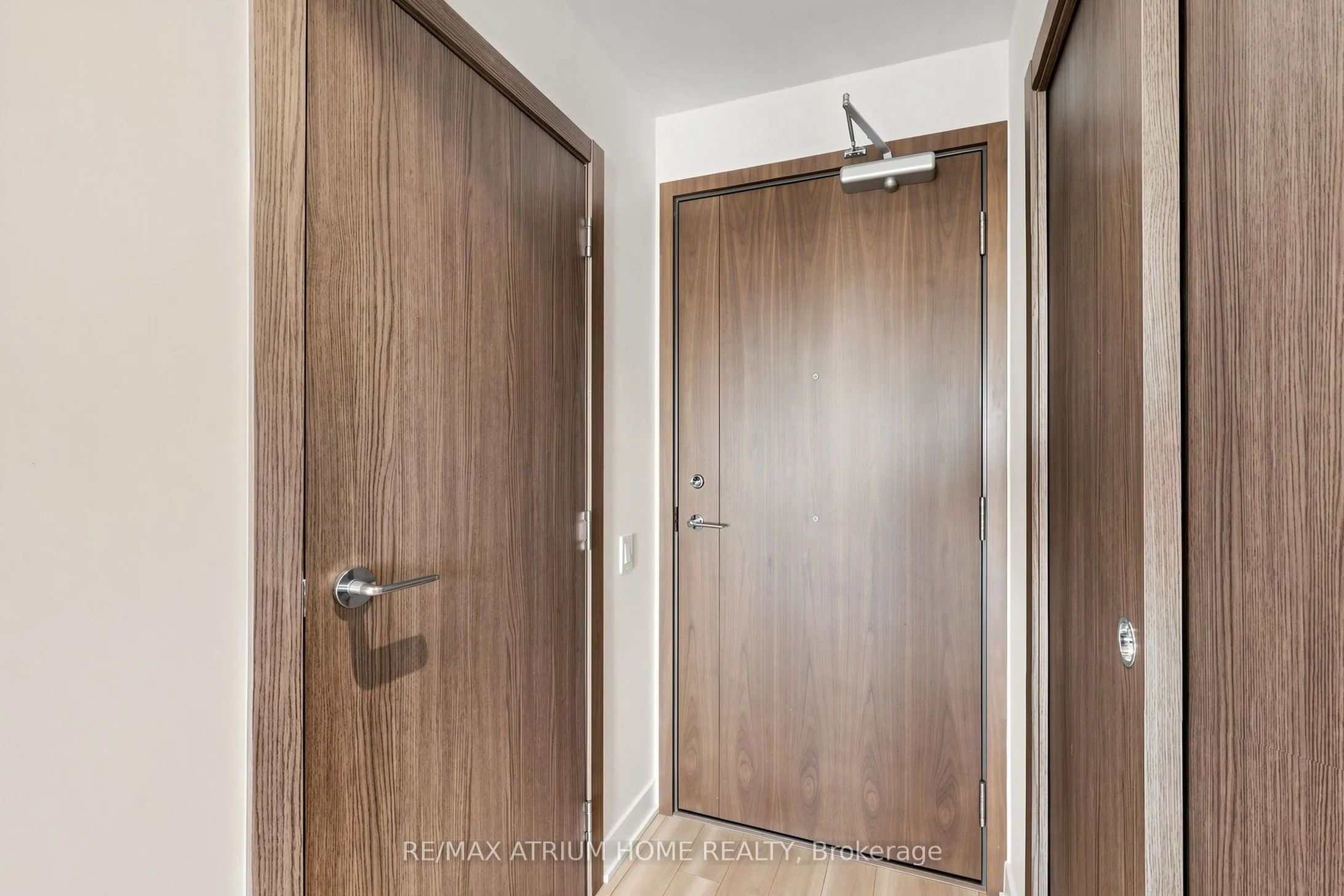 19 Bathurst Street #3206