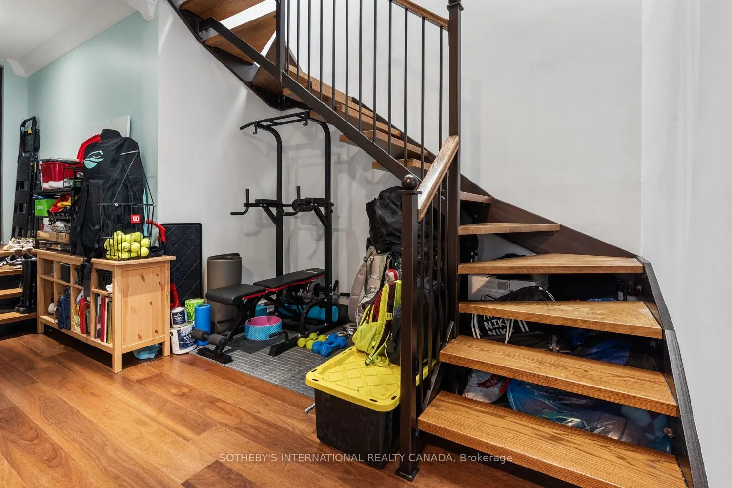 8 Highbourne Road #1
