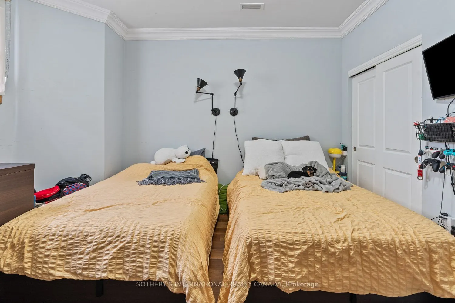 8 Highbourne Road #1