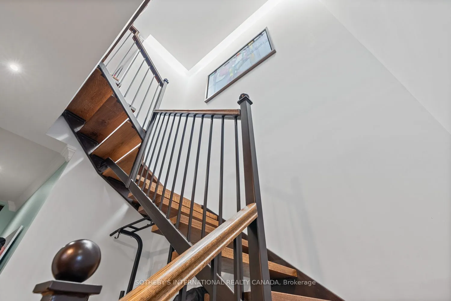 8 Highbourne Road #1