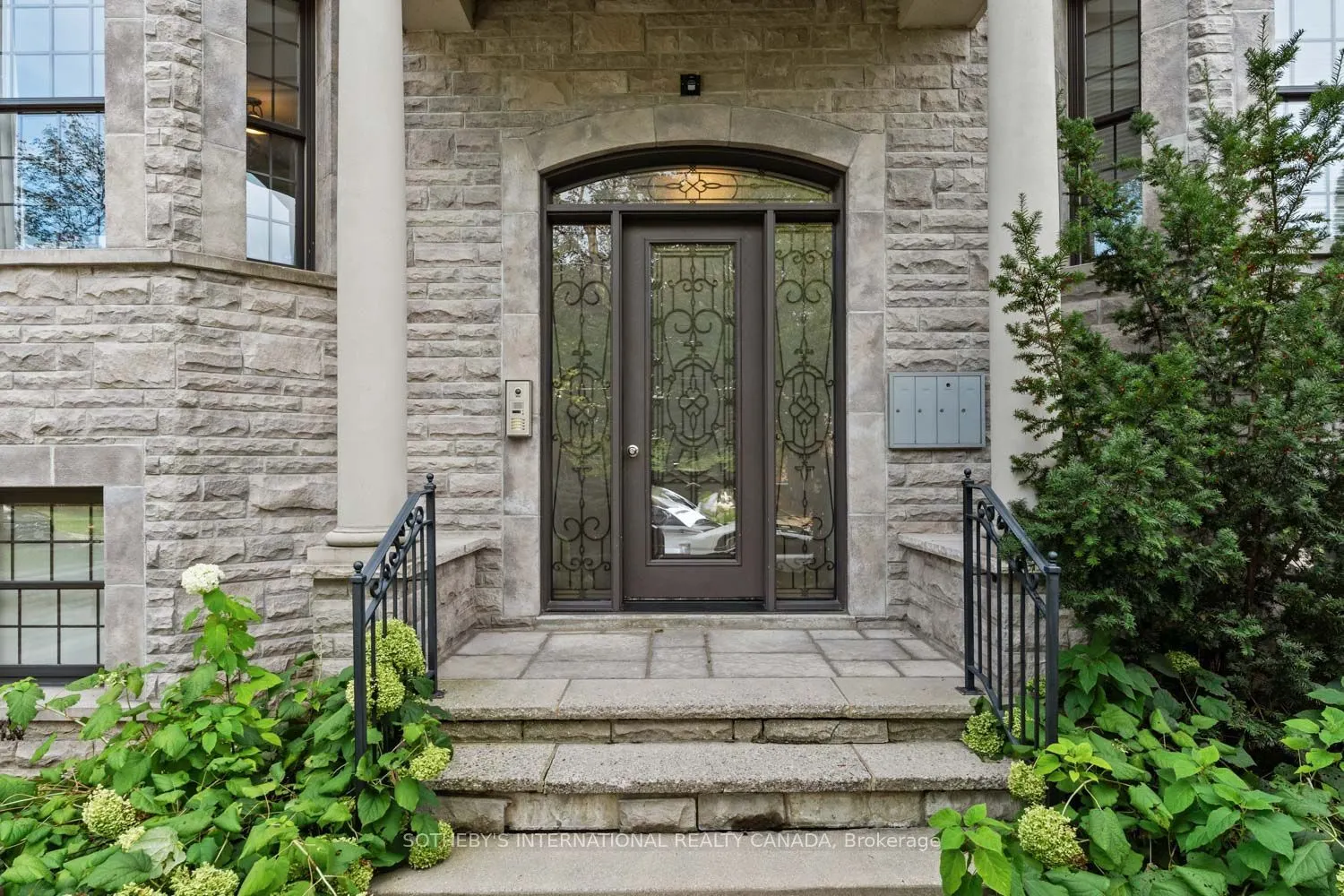 8 Highbourne Road #1