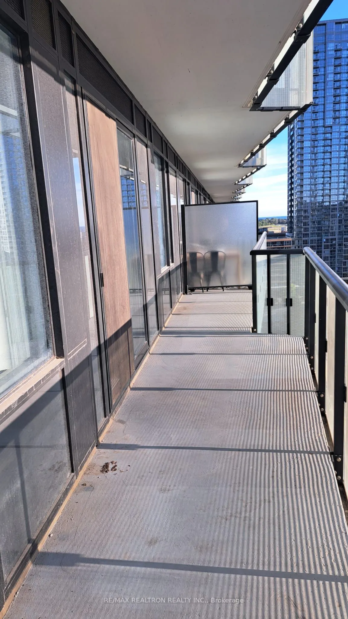 480 Front Street W #903