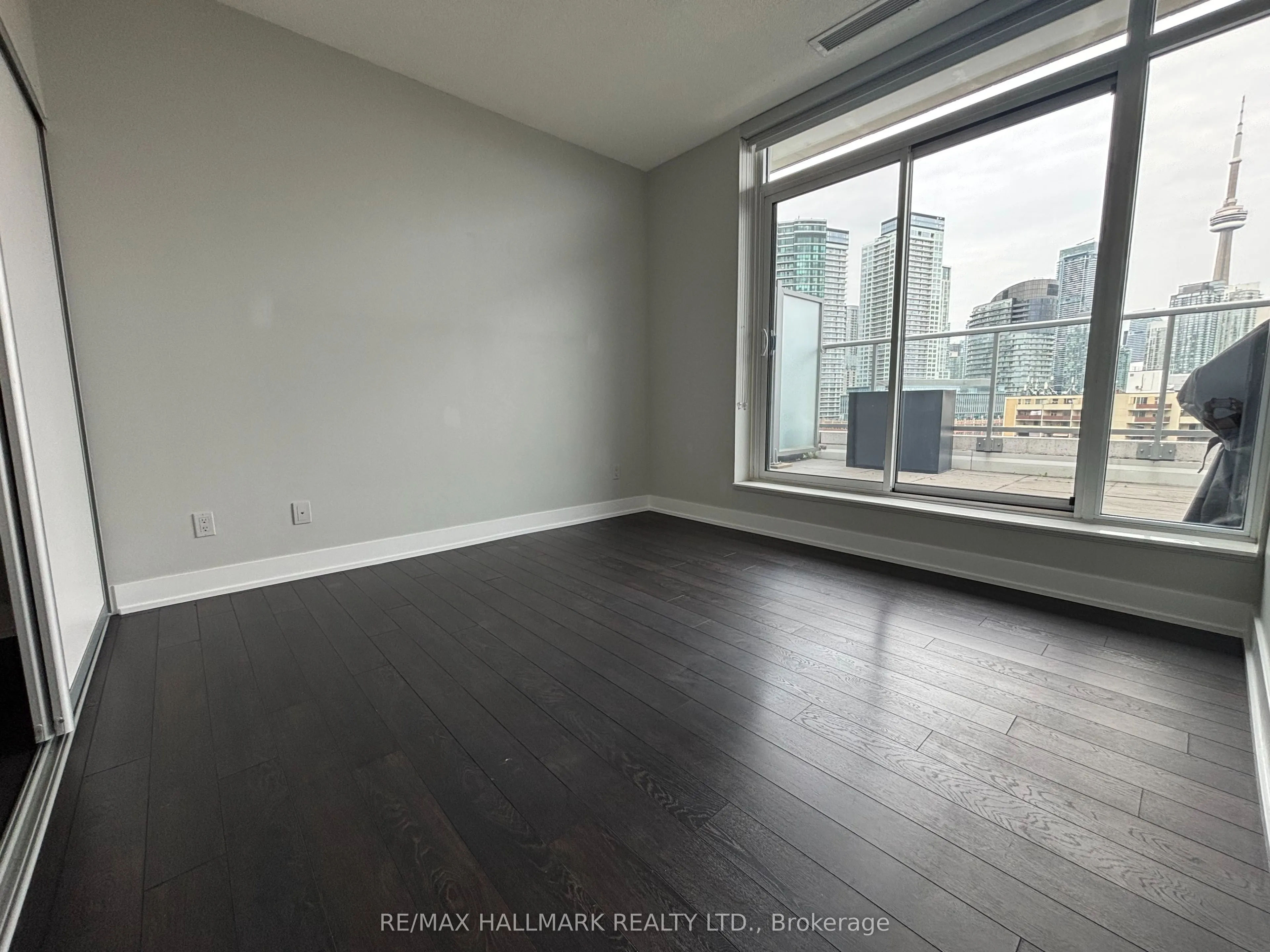90 Stadium Road #905