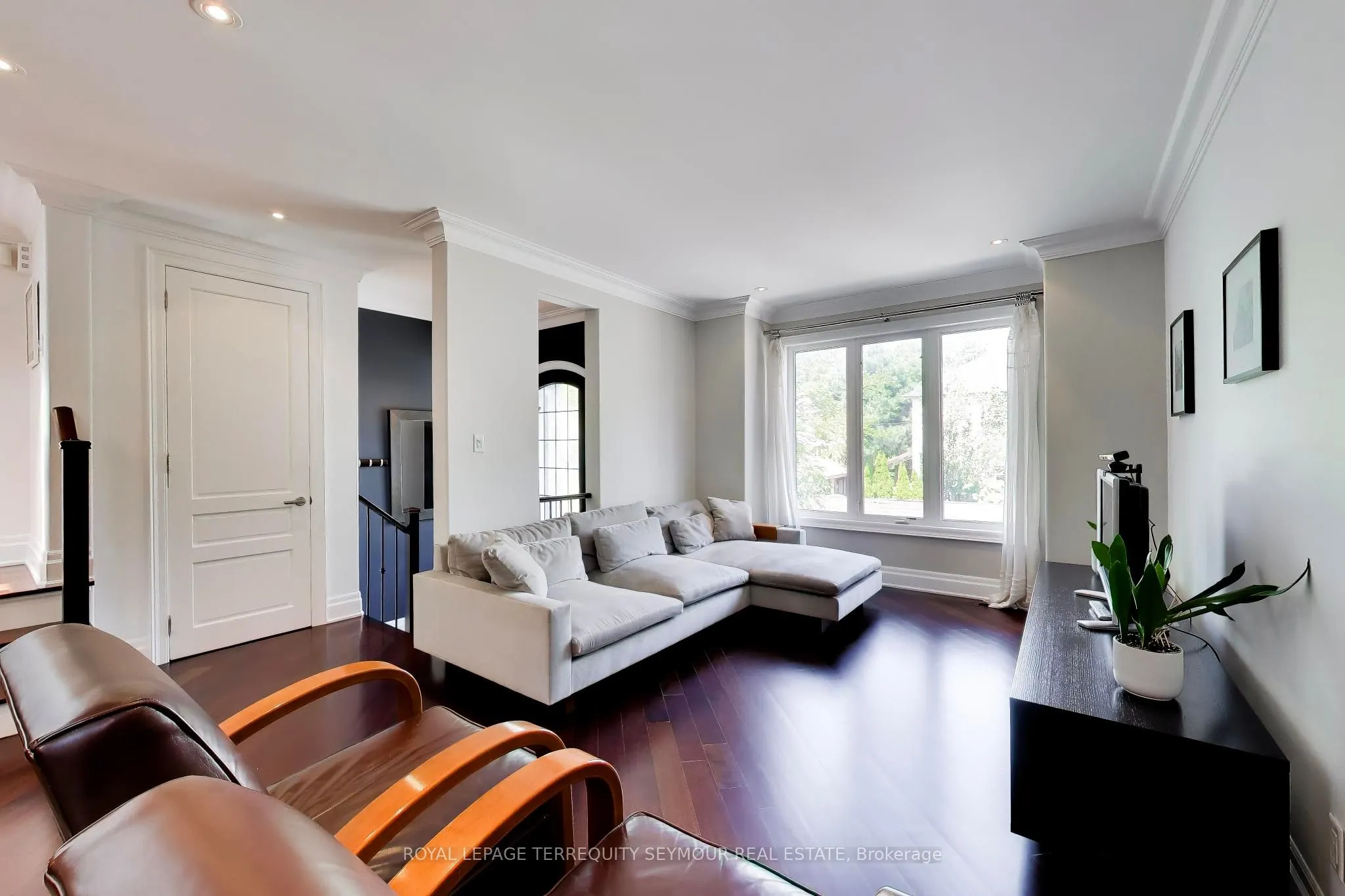 459 Soudan Avenue