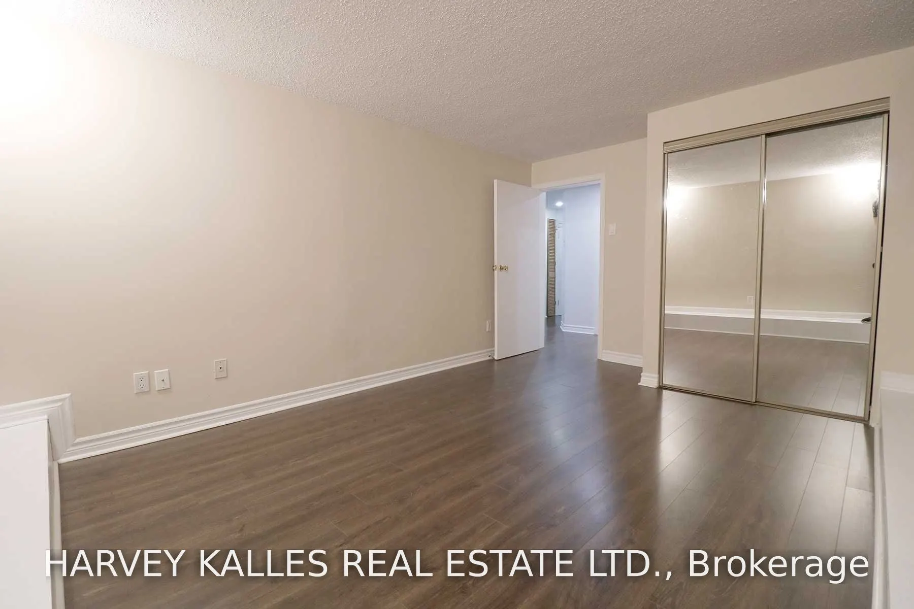 21 Braemar Avenue #Lower