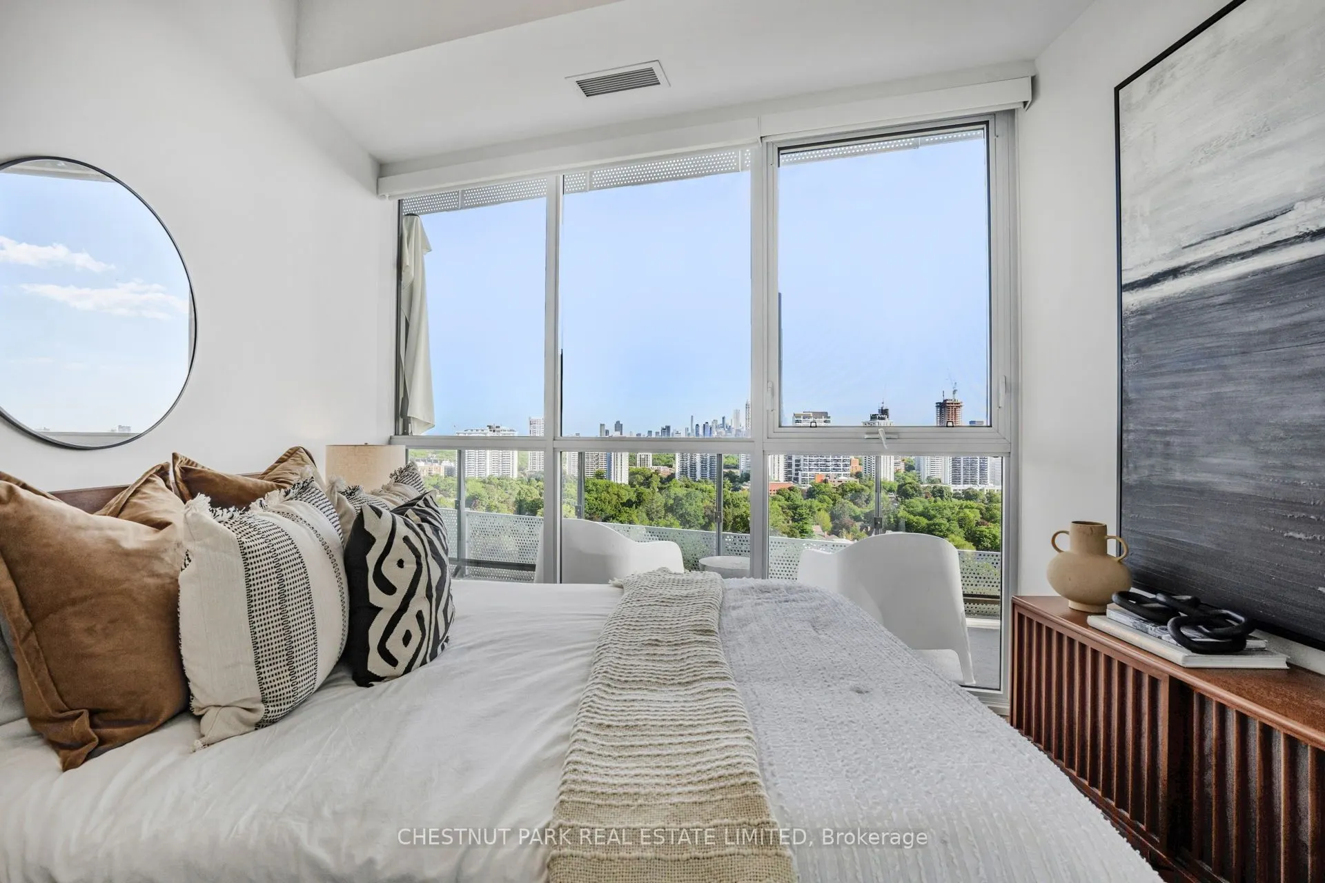 11 Lillian Street #1802