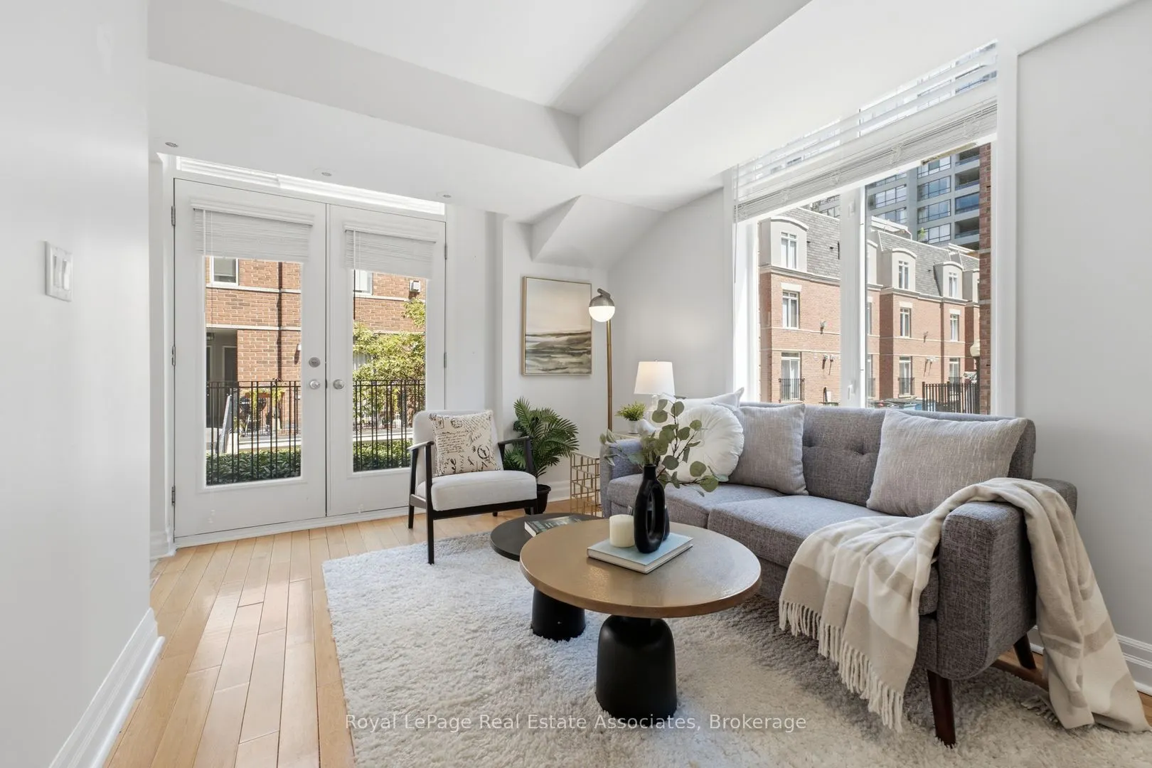 415 Jarvis Street #206