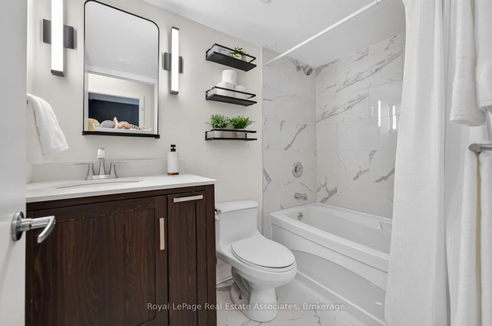 415 Jarvis Street #206