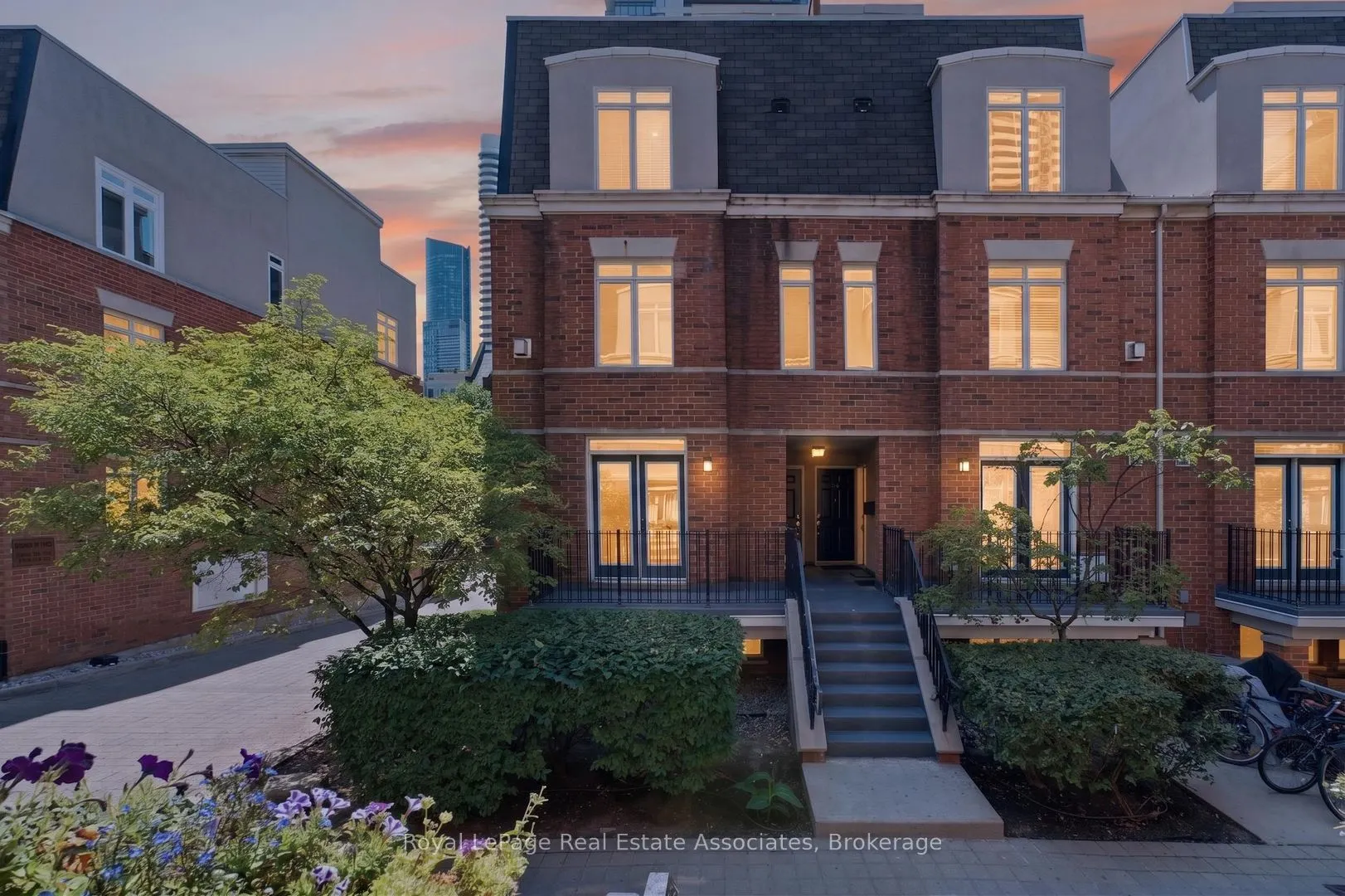 415 Jarvis Street #206