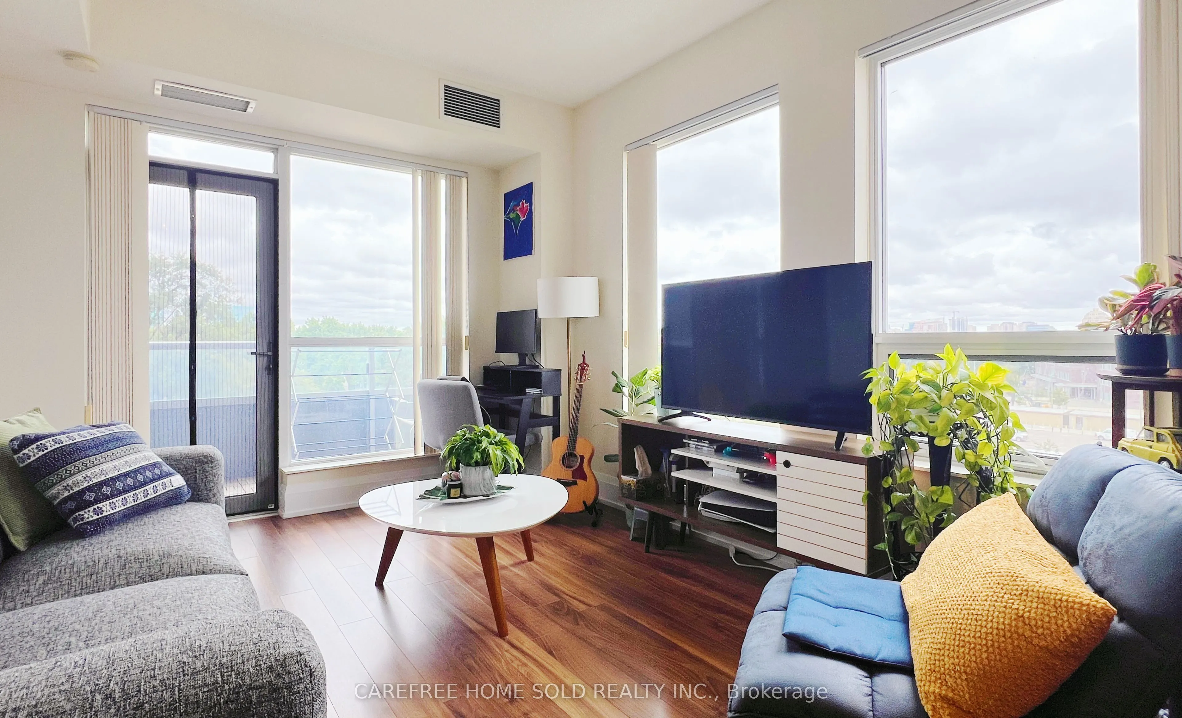 120 Harrison Garden Boulevard #527