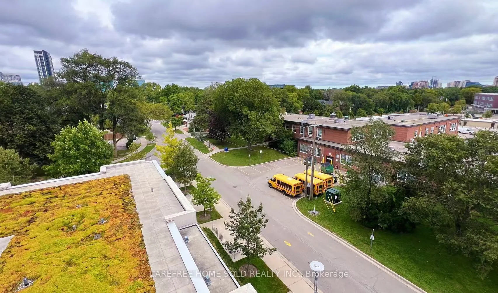 120 Harrison Garden Boulevard #527