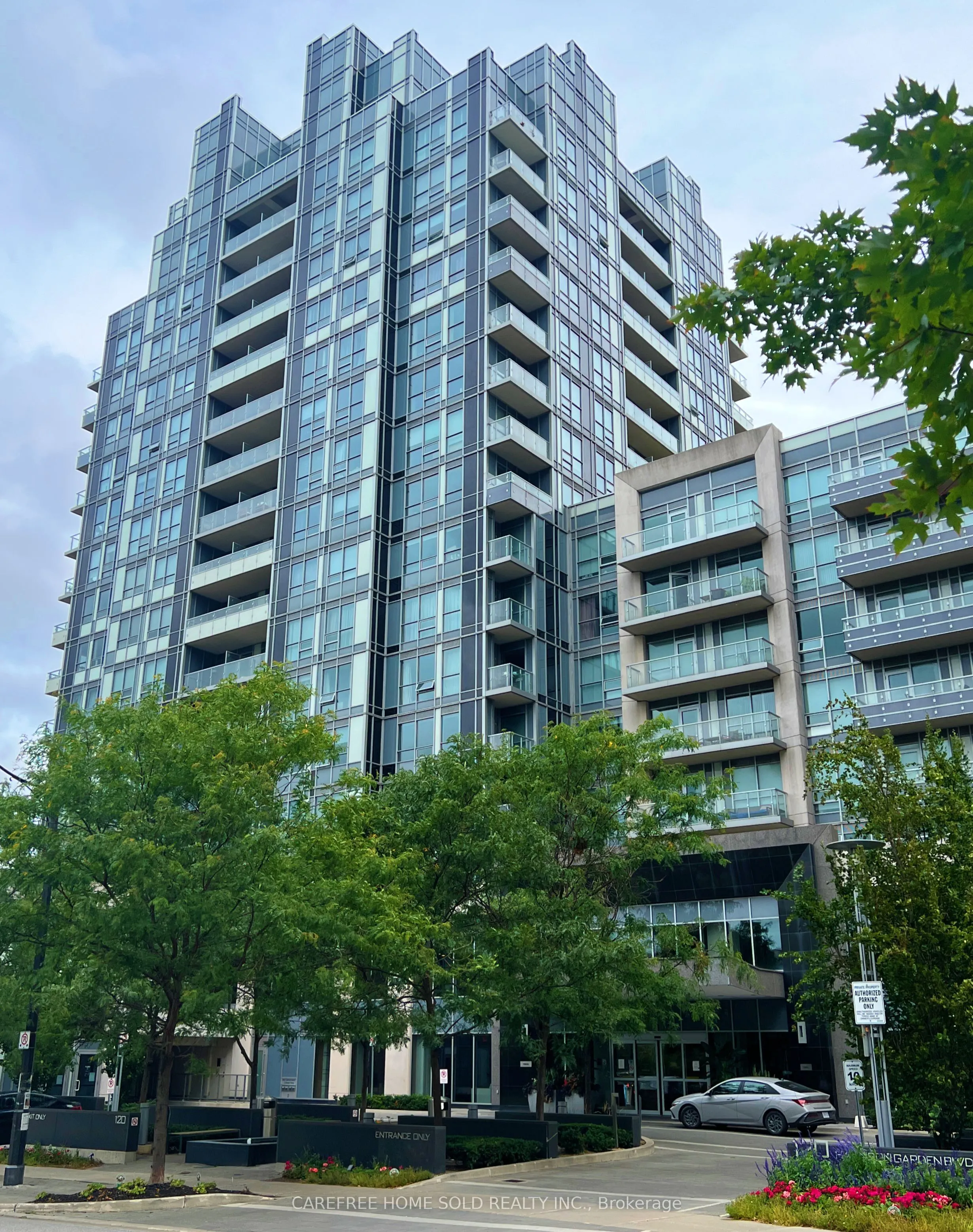 120 Harrison Garden Boulevard #527