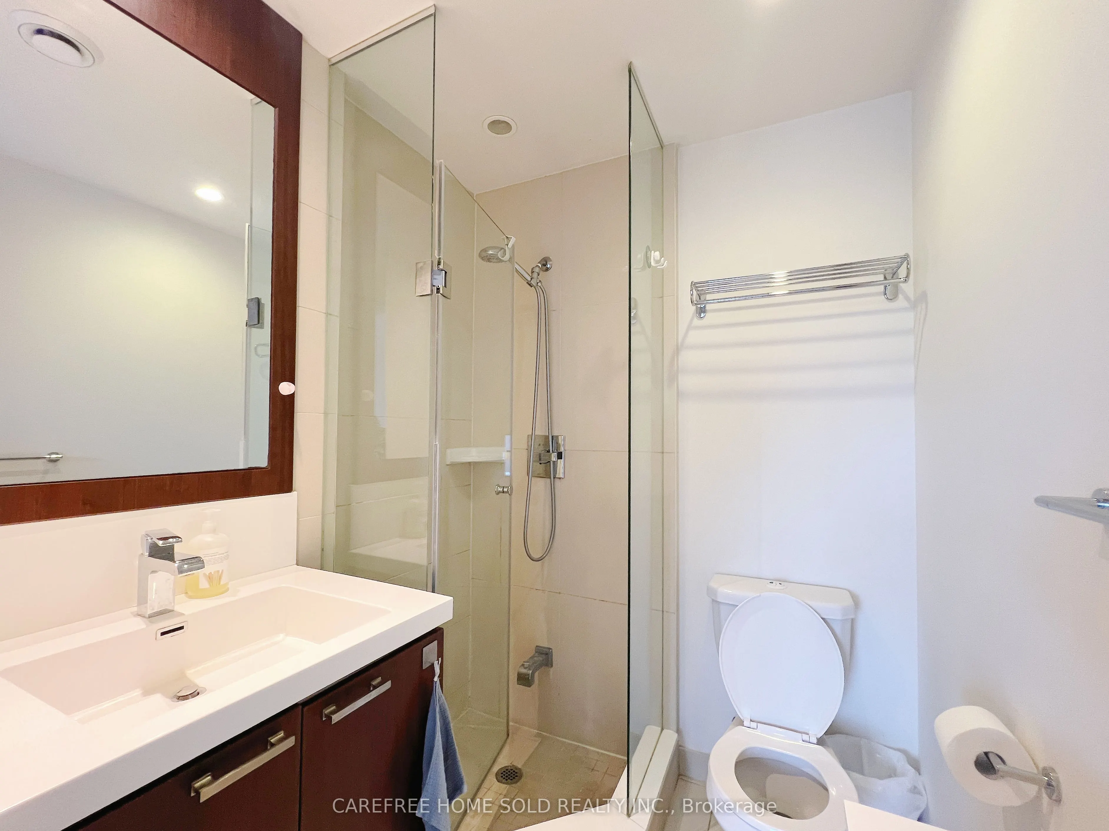 120 Harrison Garden Boulevard #527