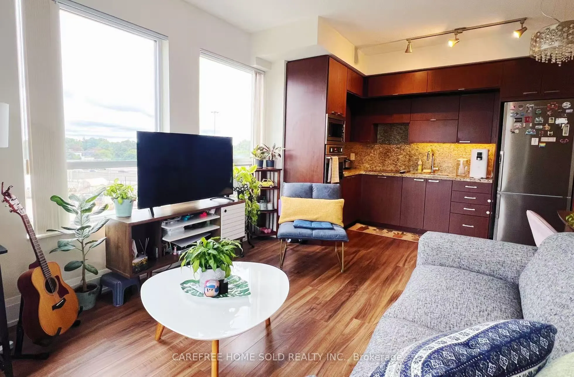 120 Harrison Garden Boulevard #527