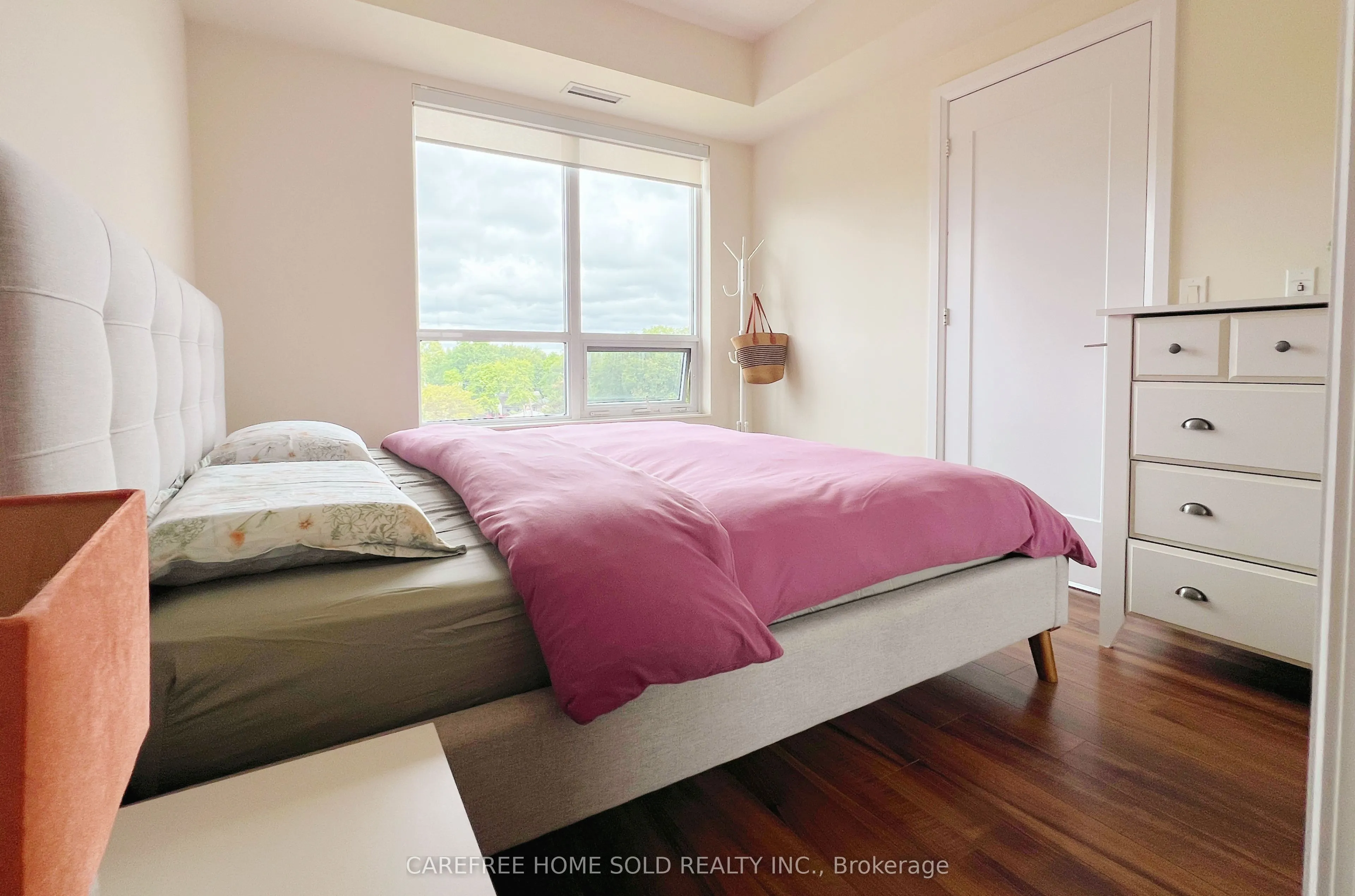120 Harrison Garden Boulevard #527