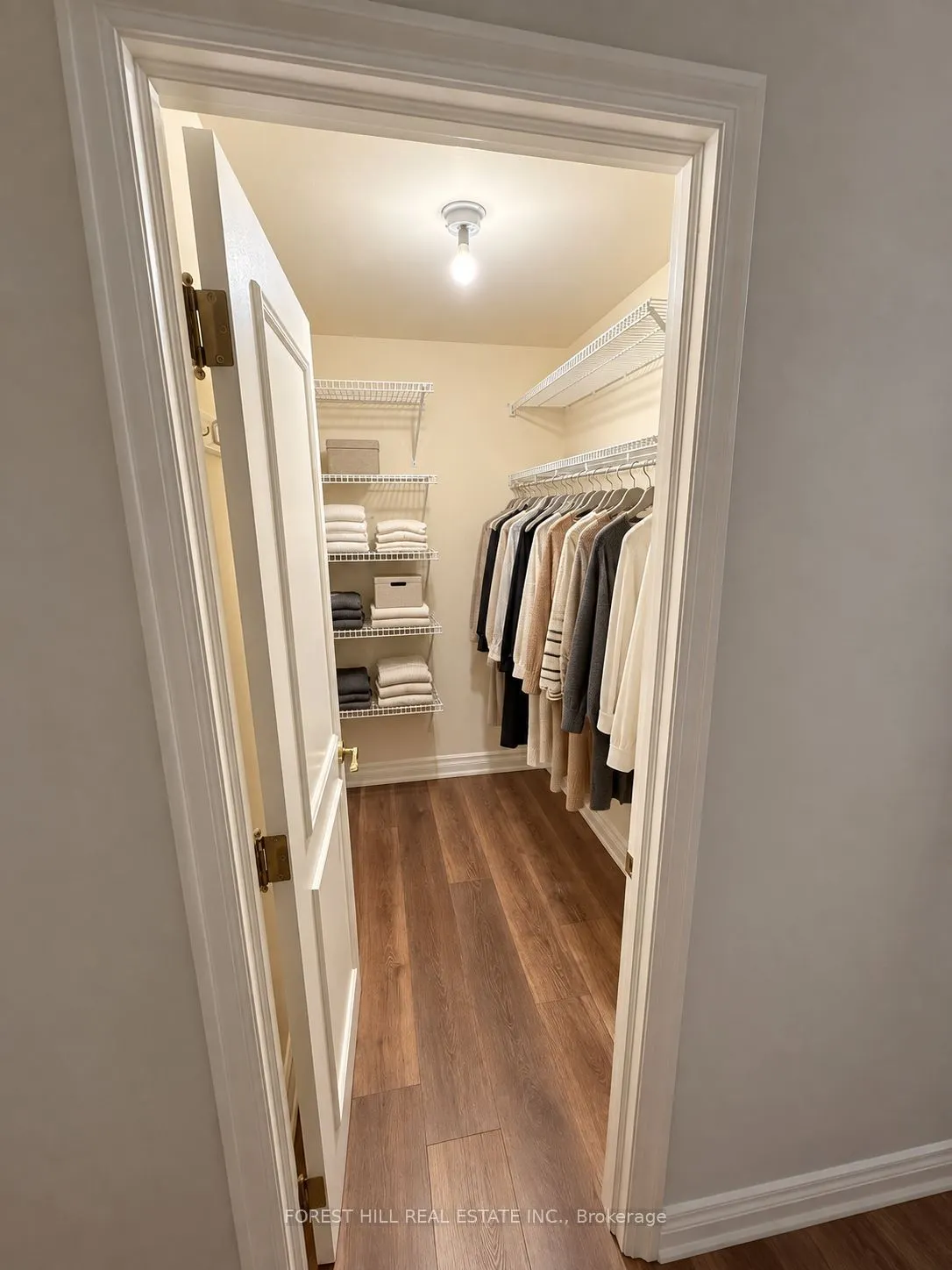 38 Avenue Road #802