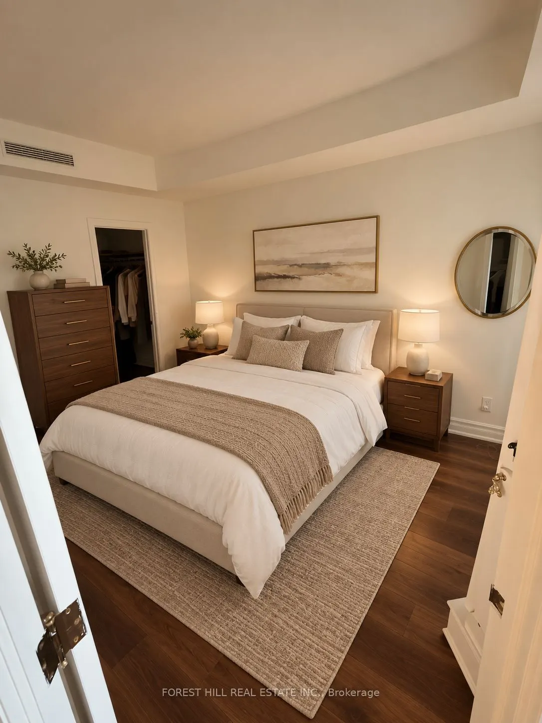 38 Avenue Road #802