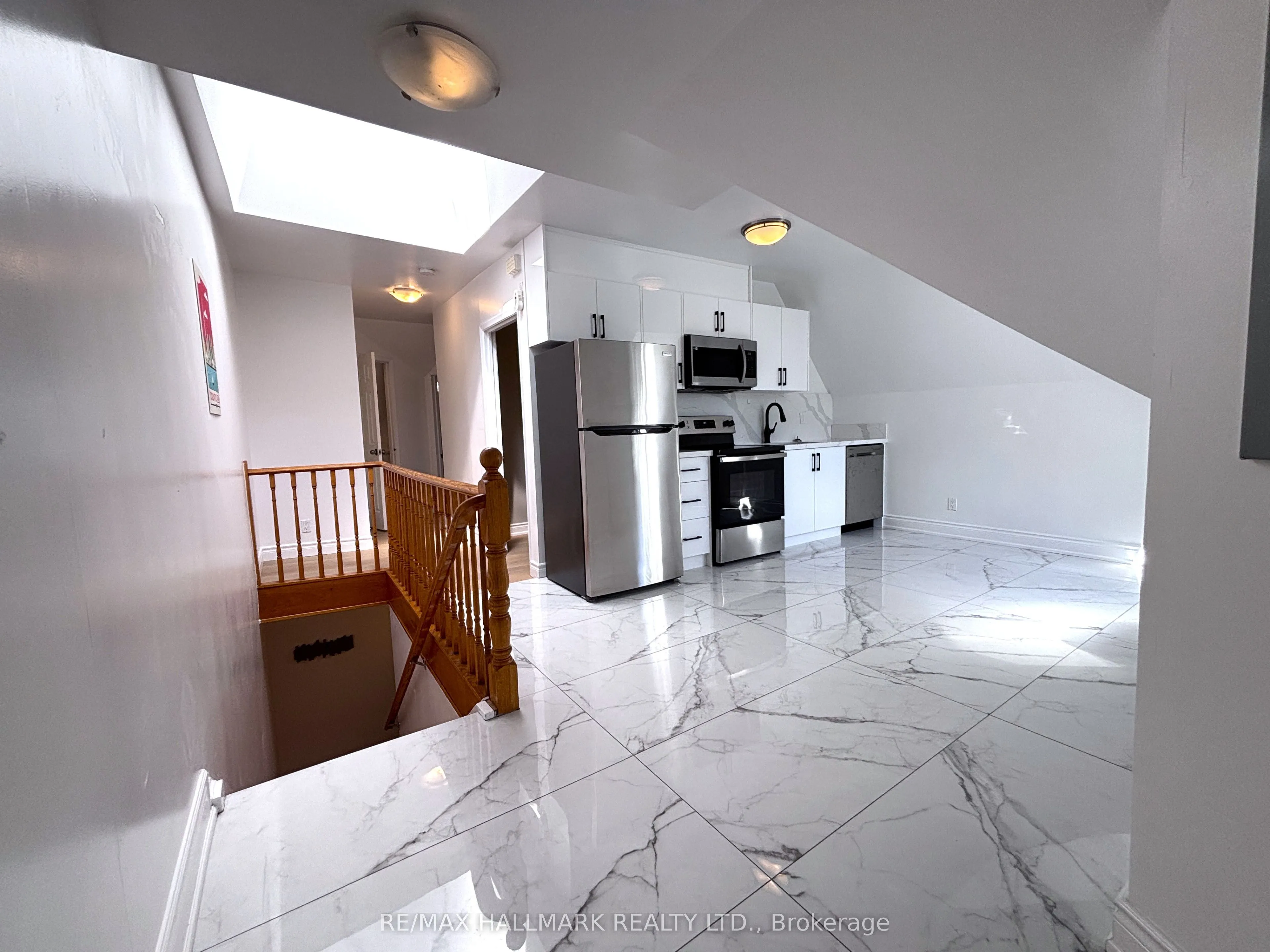 61 Cecil Street ##3
