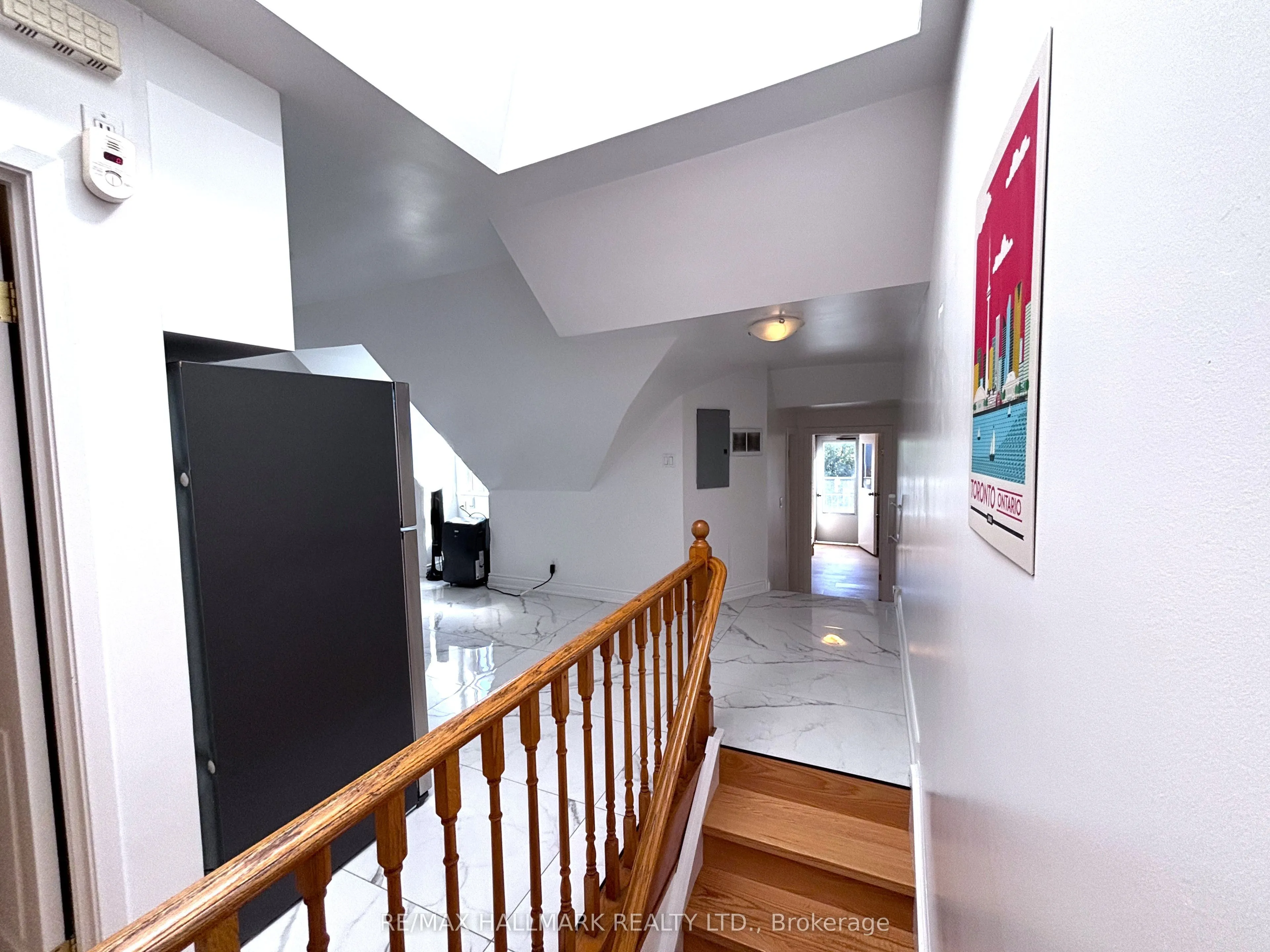 61 Cecil Street ##3