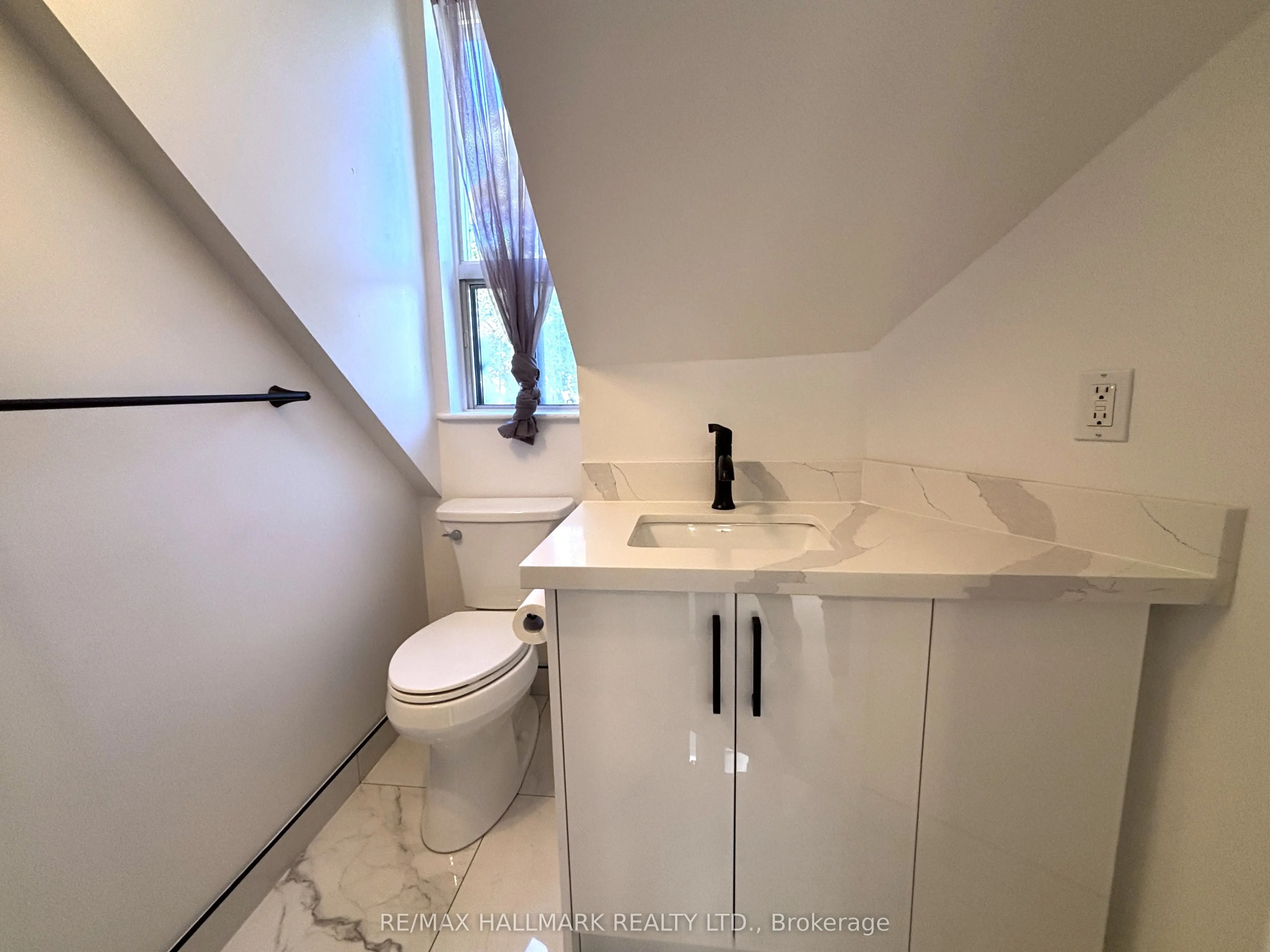 61 Cecil Street ##3