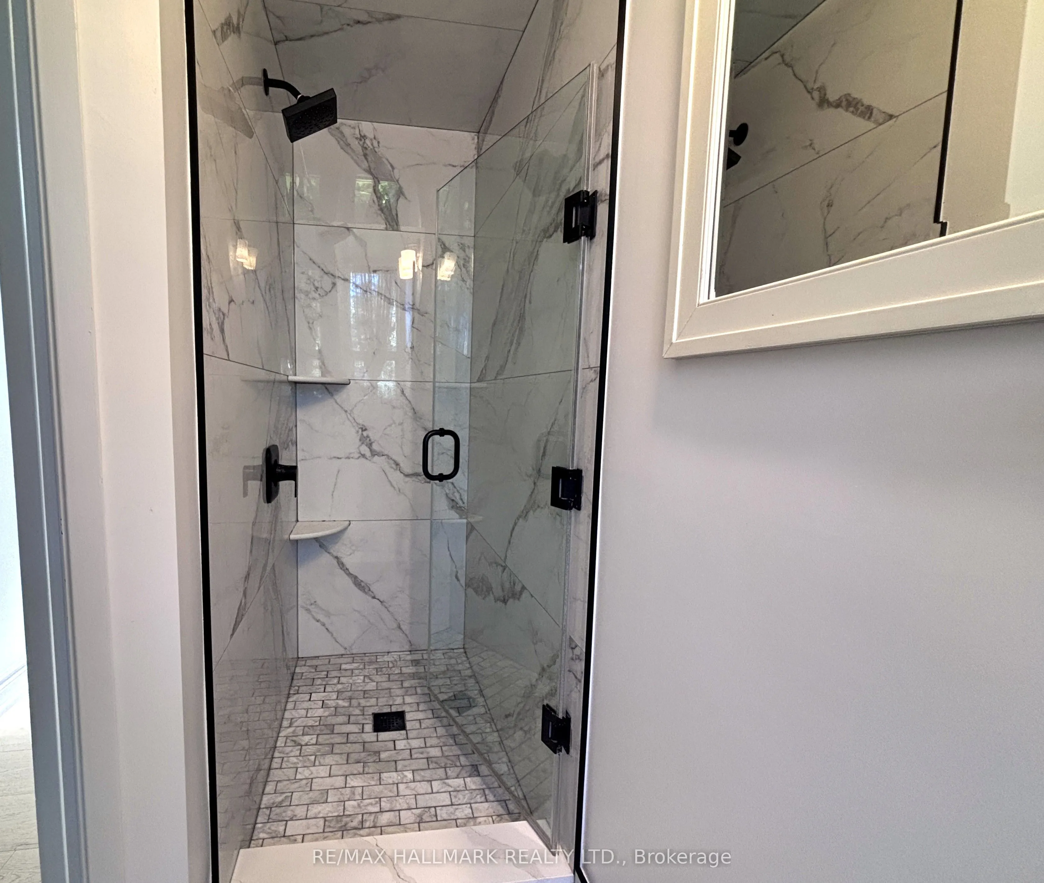 61 Cecil Street ##3