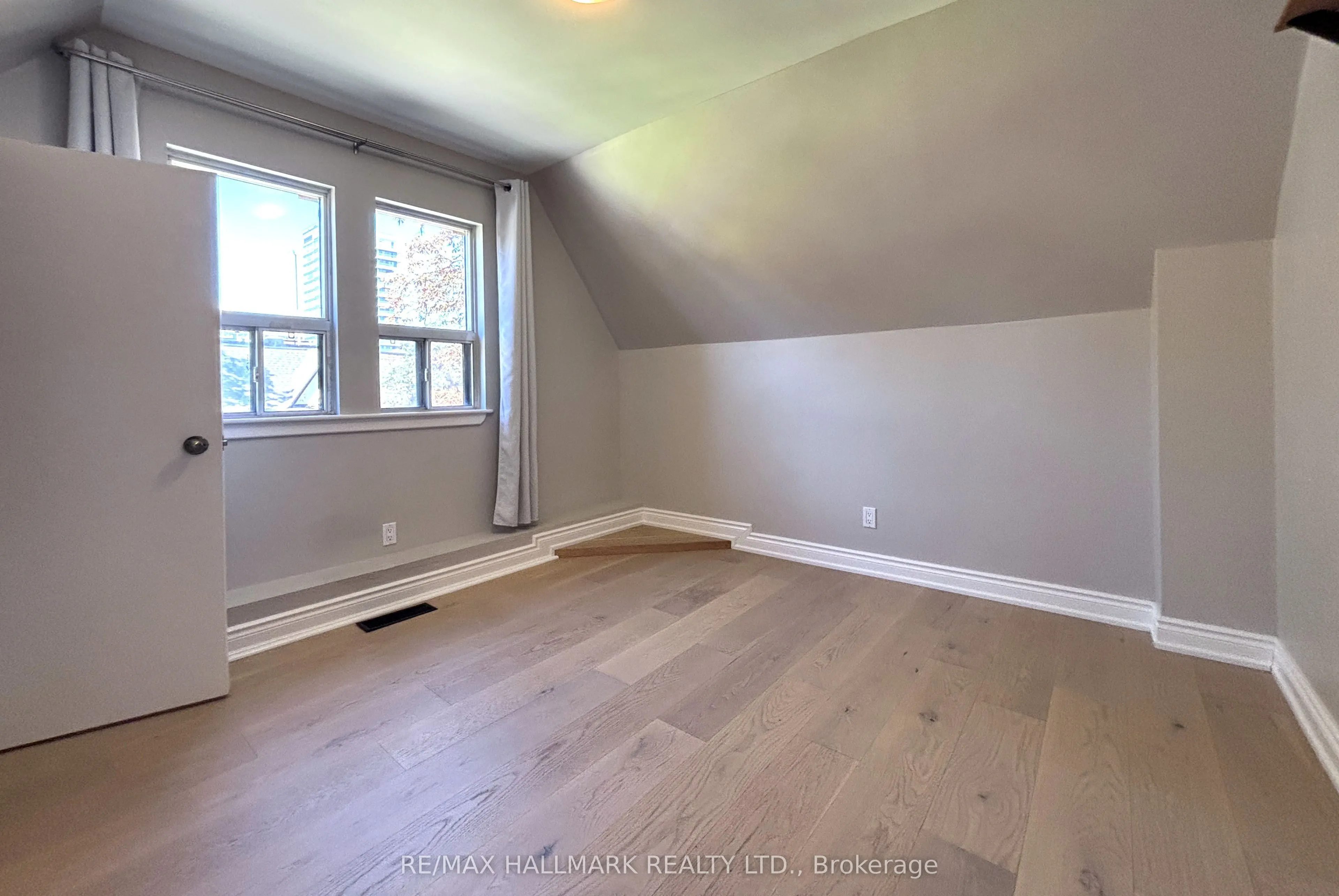 61 Cecil Street ##3