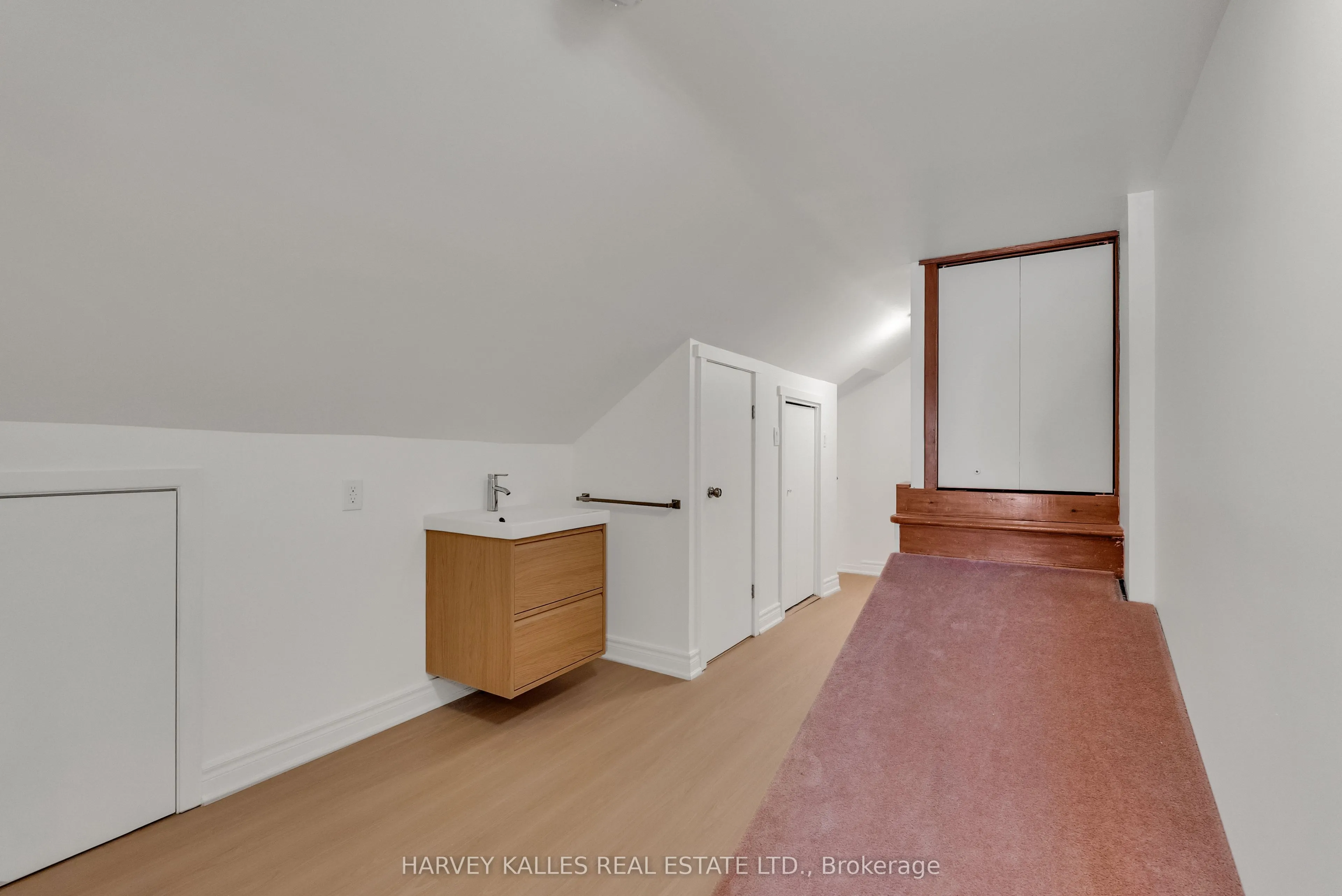 106 Florence Avenue