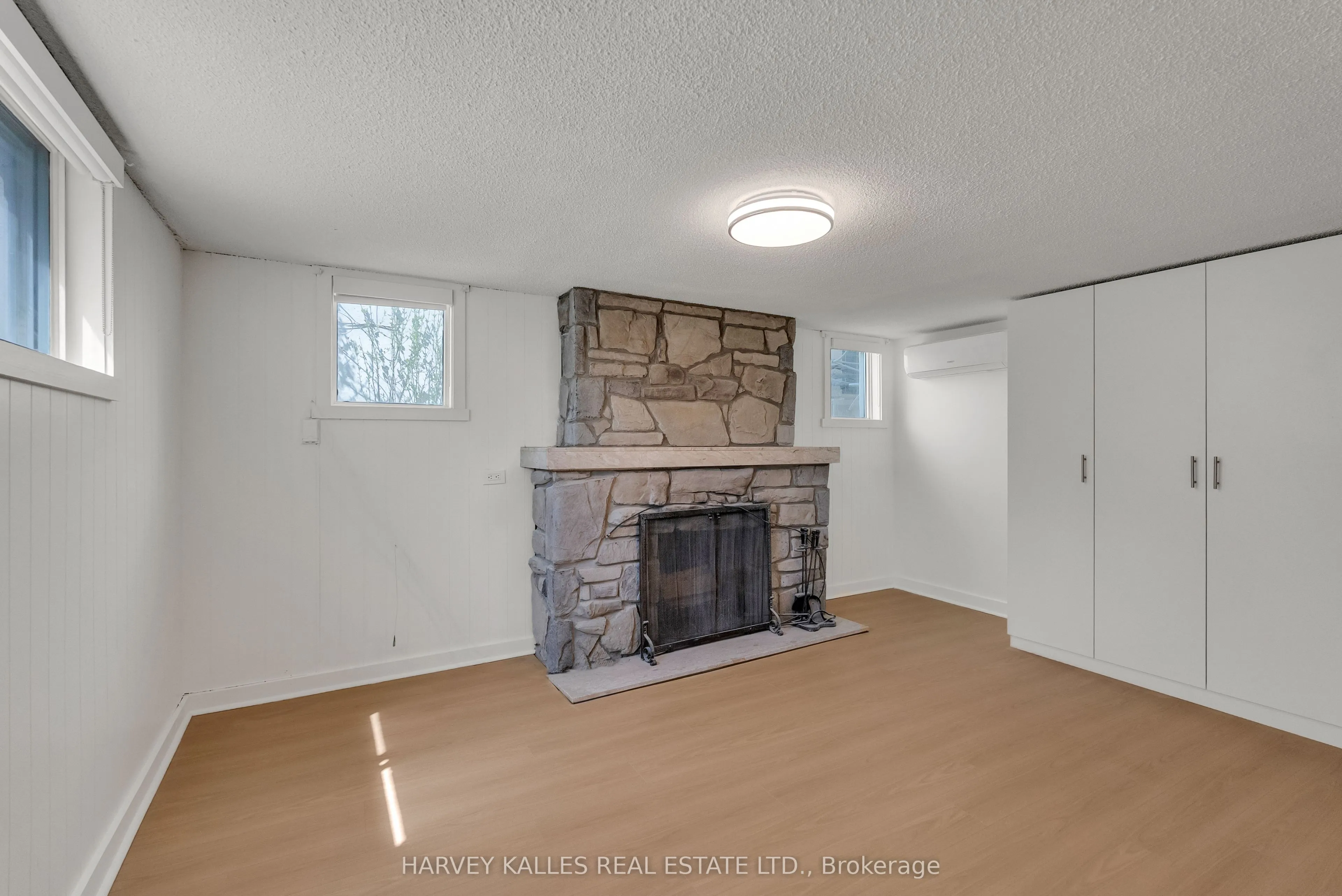 106 Florence Avenue