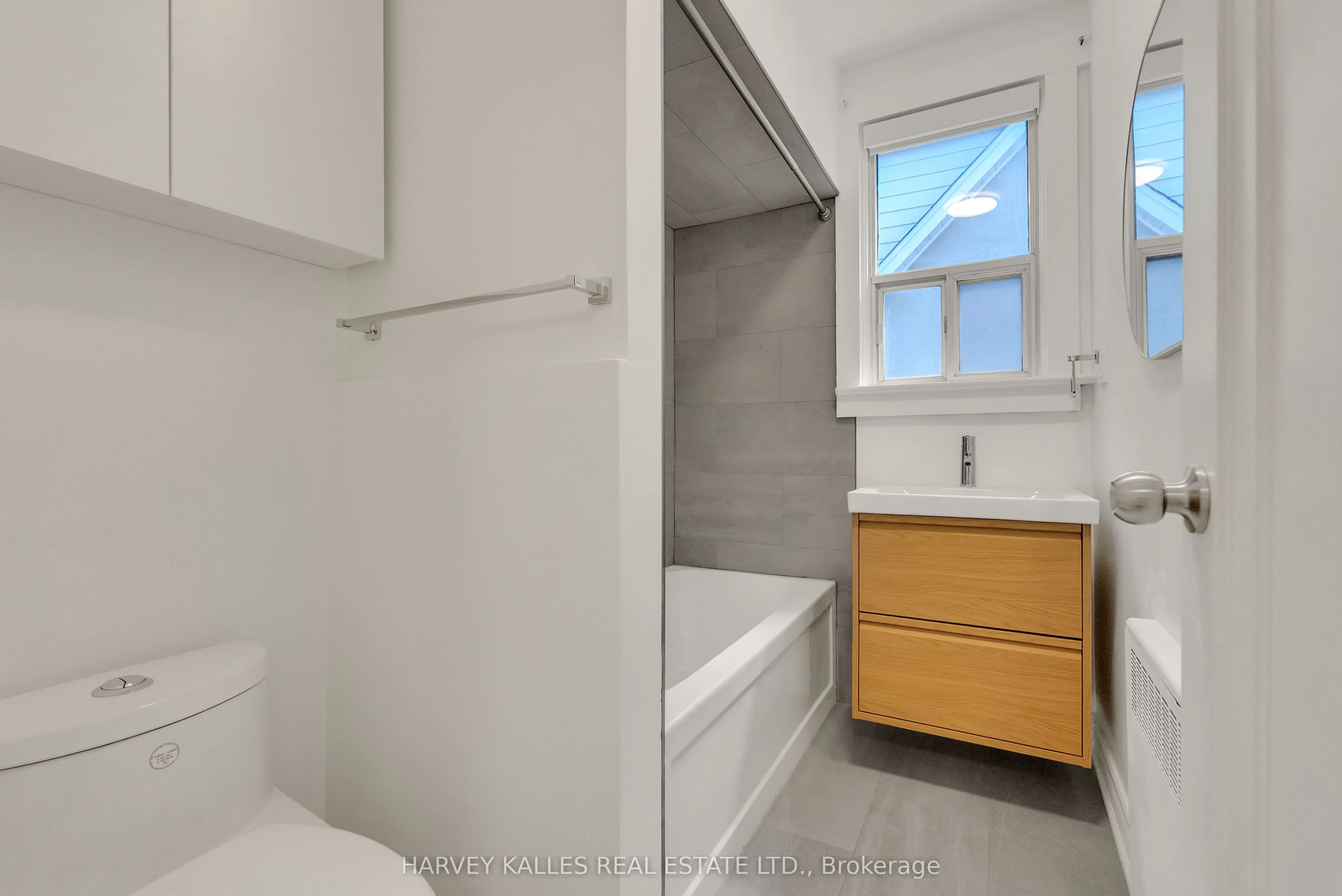 106 Florence Avenue