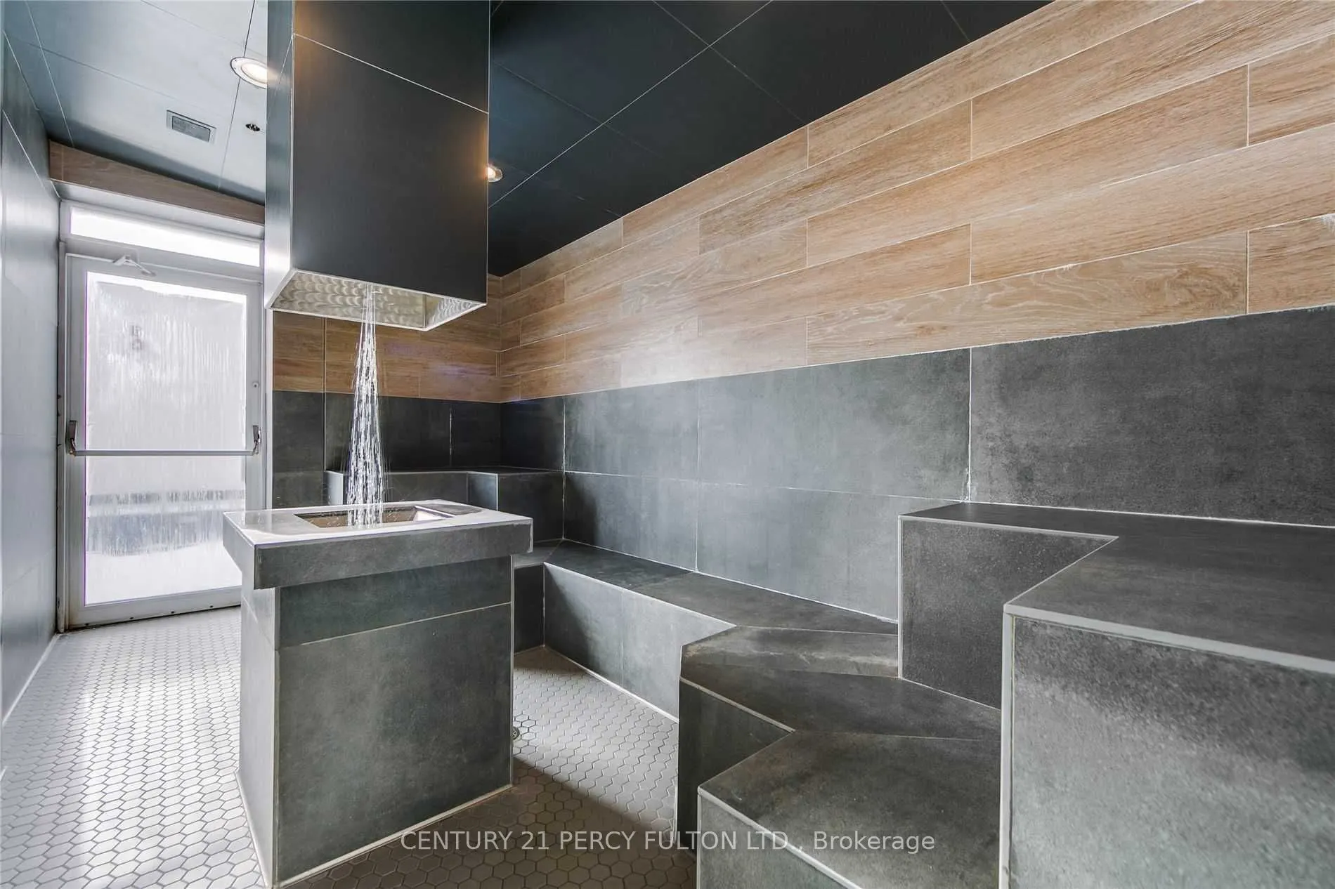3018 Yonge Street #810