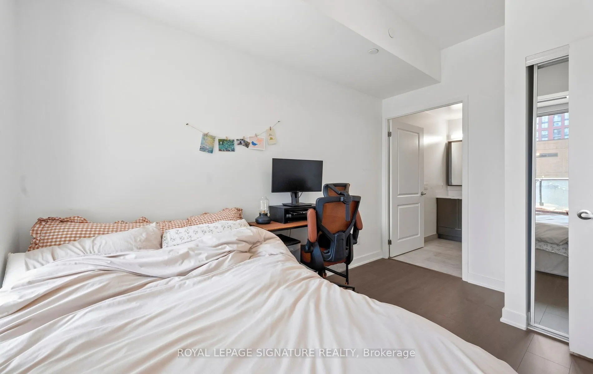 543 Richmond Street W #427