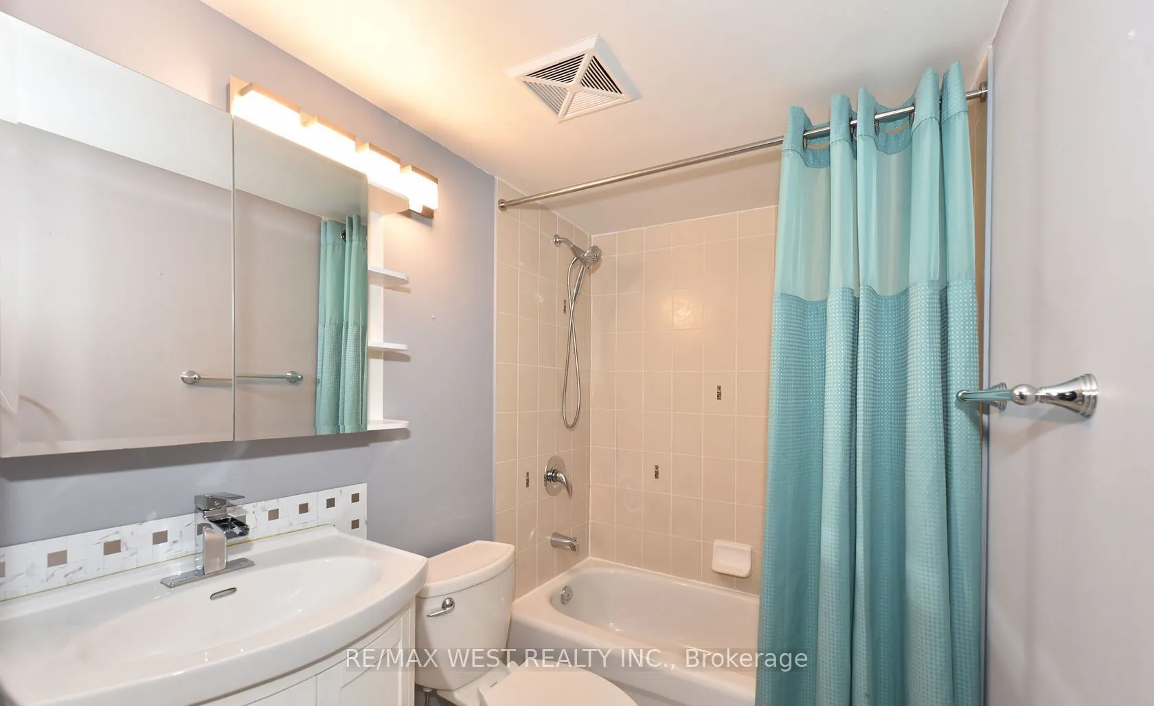 920 Sheppard Avenue W #705