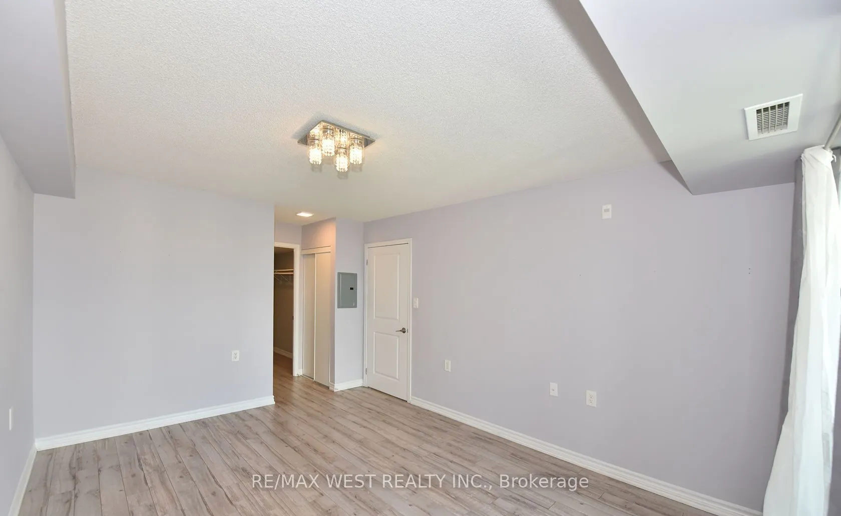 920 Sheppard Avenue W #705