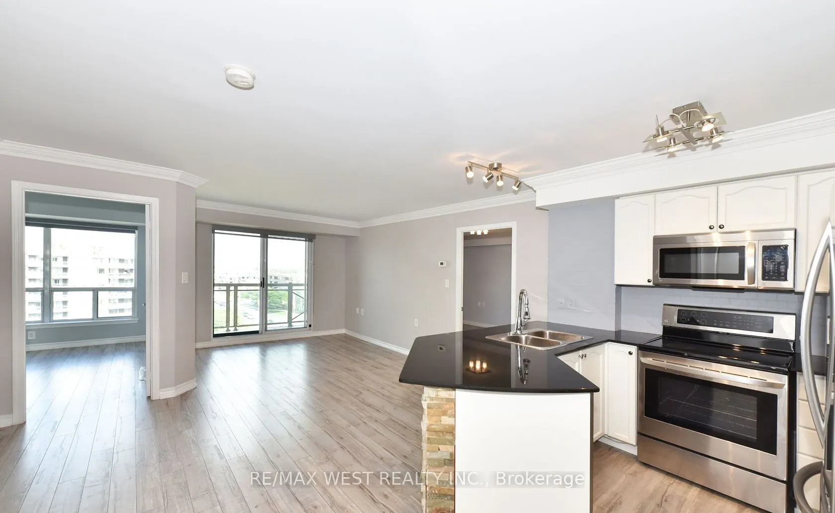 920 Sheppard Avenue W #705