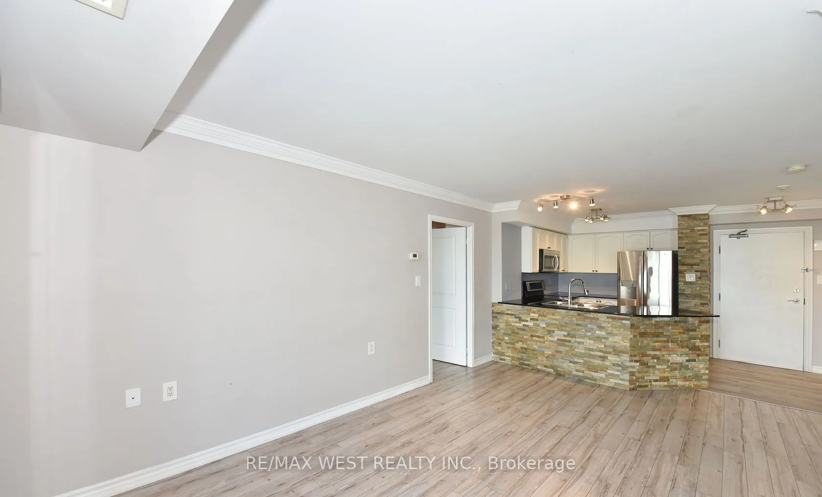 920 Sheppard Avenue W #705