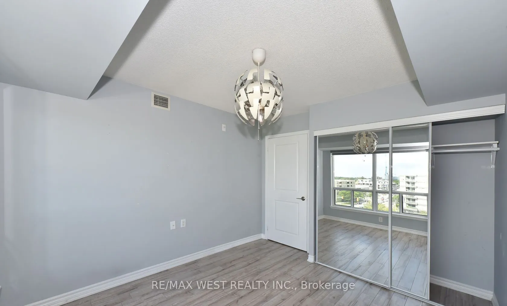 920 Sheppard Avenue W #705