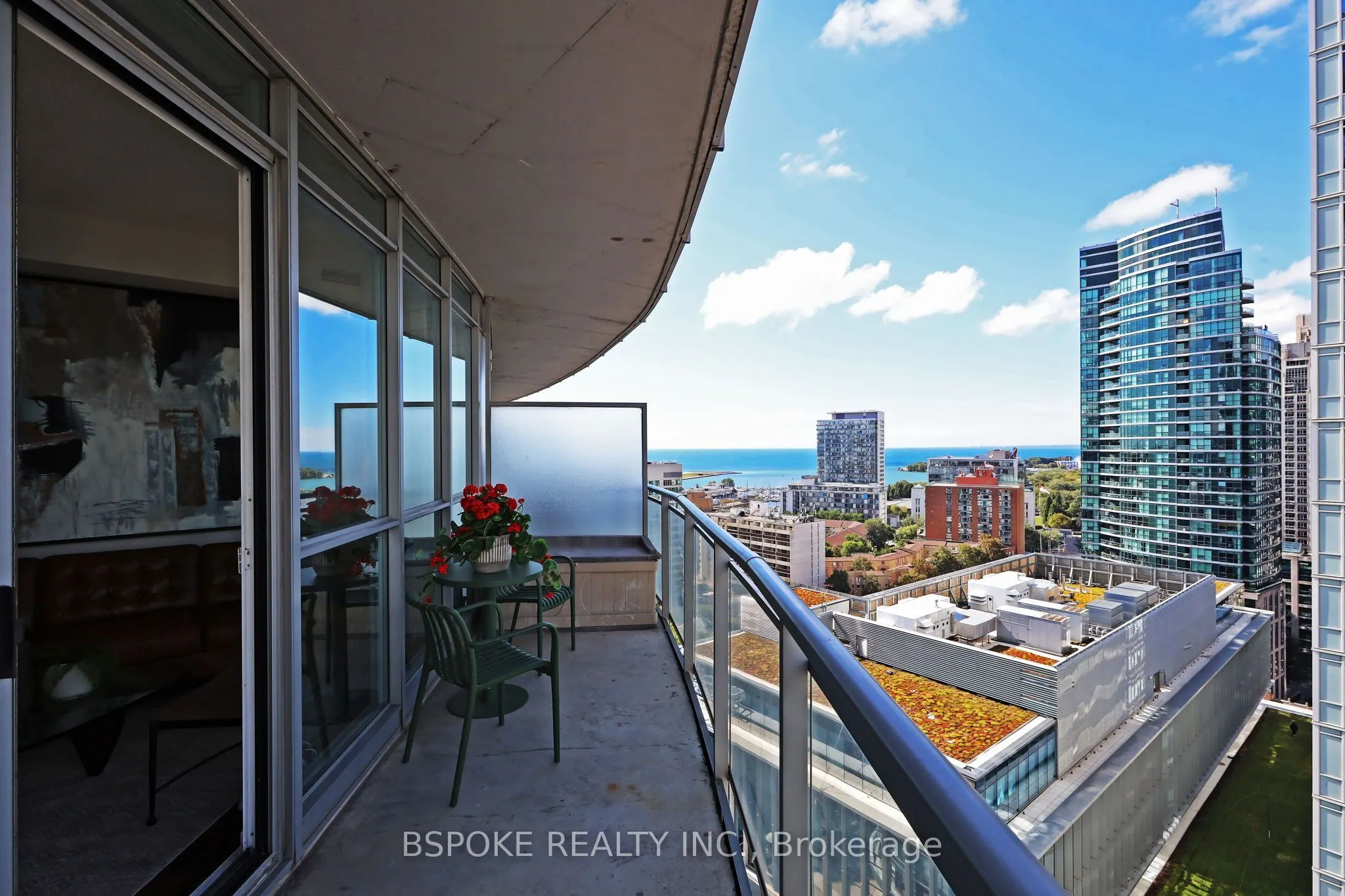 38 Dan Leckie Way #2207