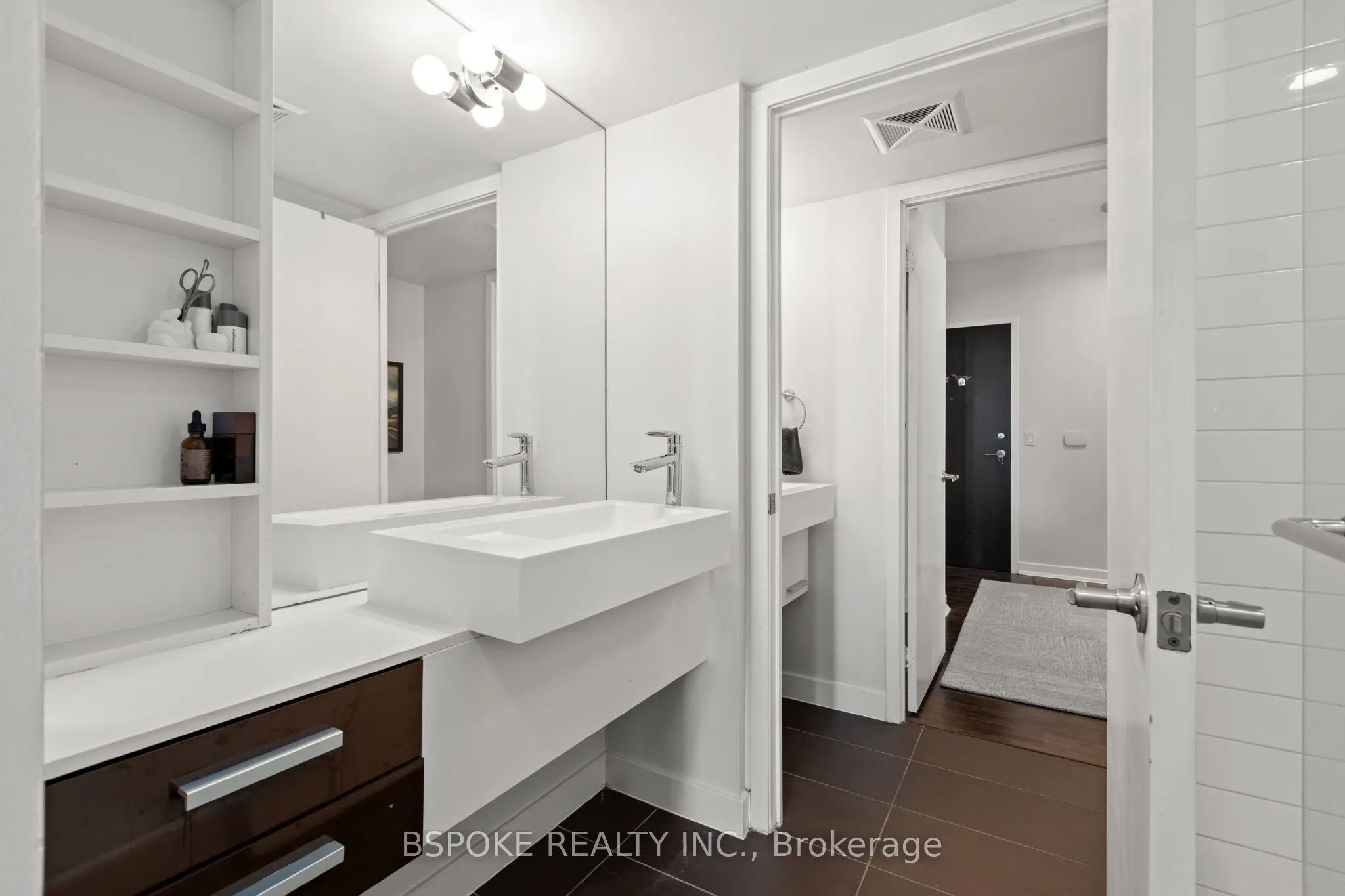 38 Dan Leckie Way #2207