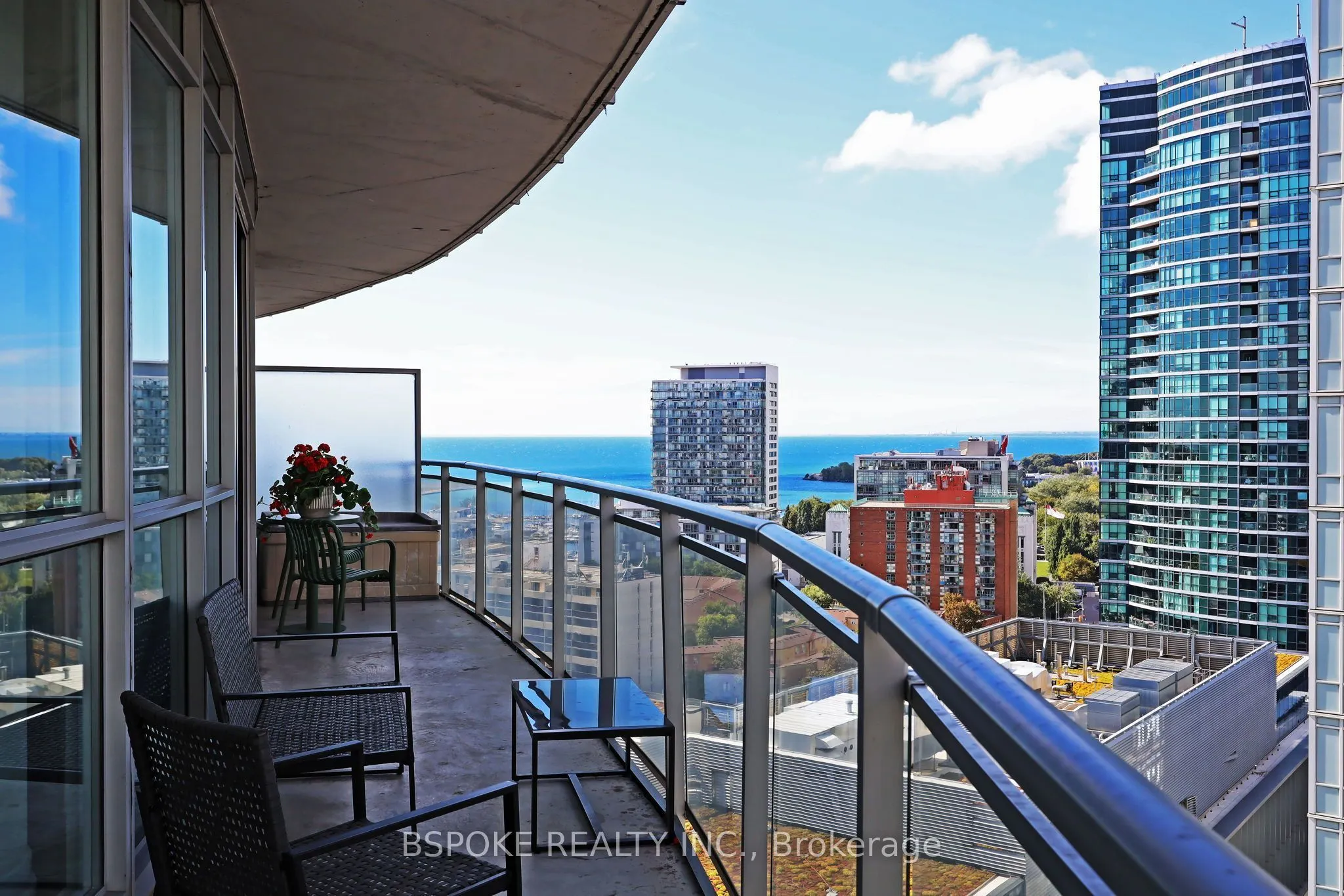 38 Dan Leckie Way #2207