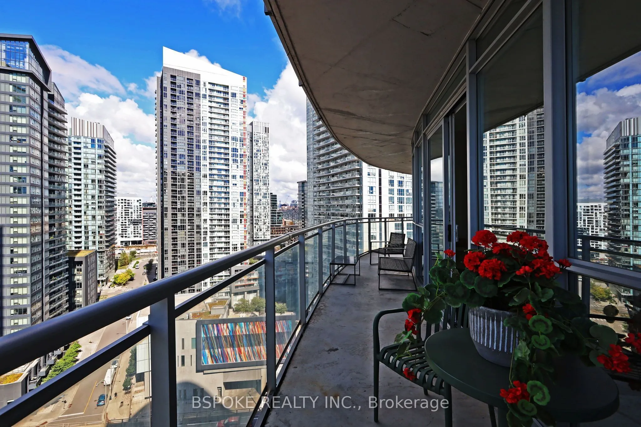 38 Dan Leckie Way #2207
