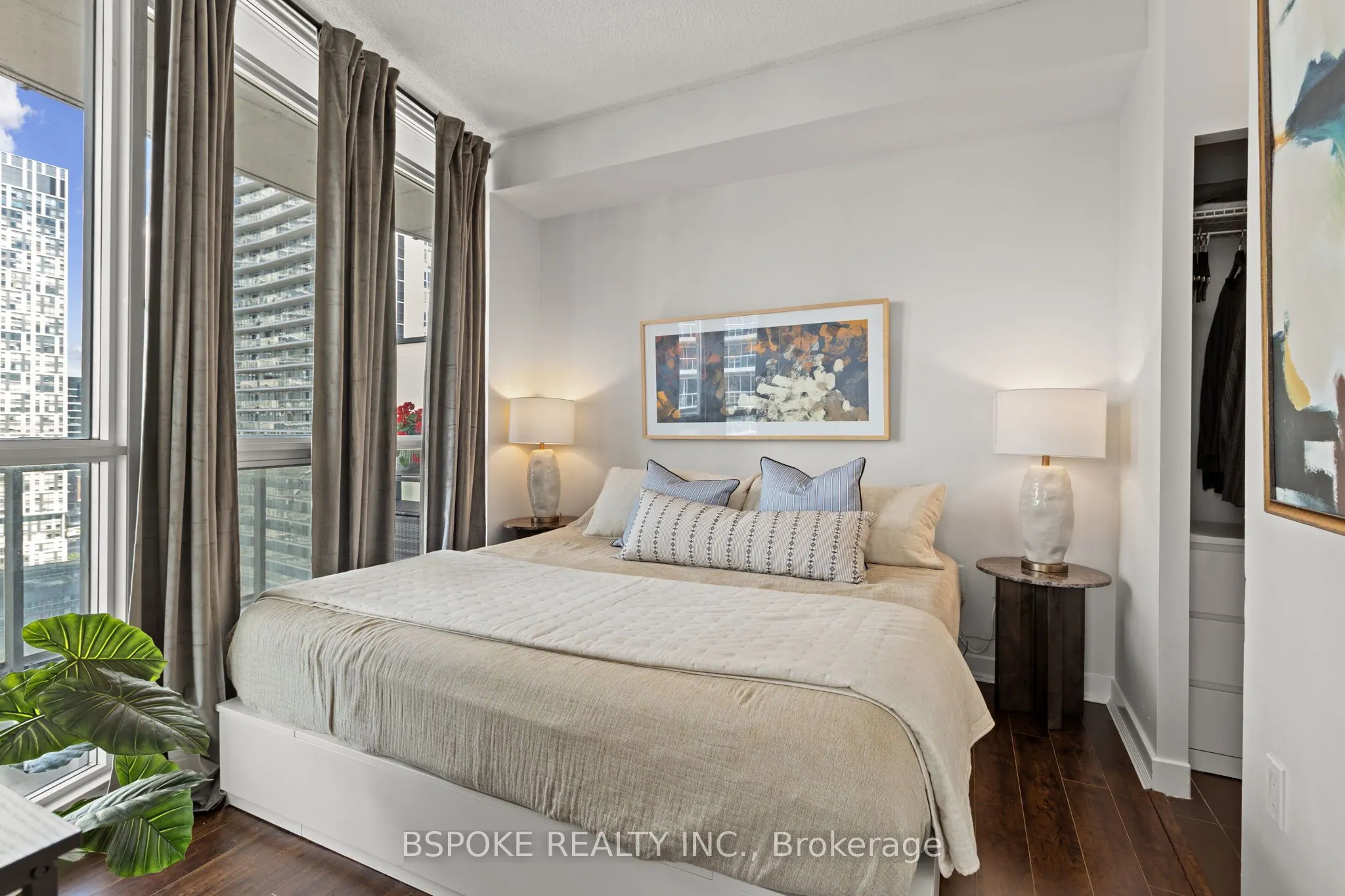 38 Dan Leckie Way #2207