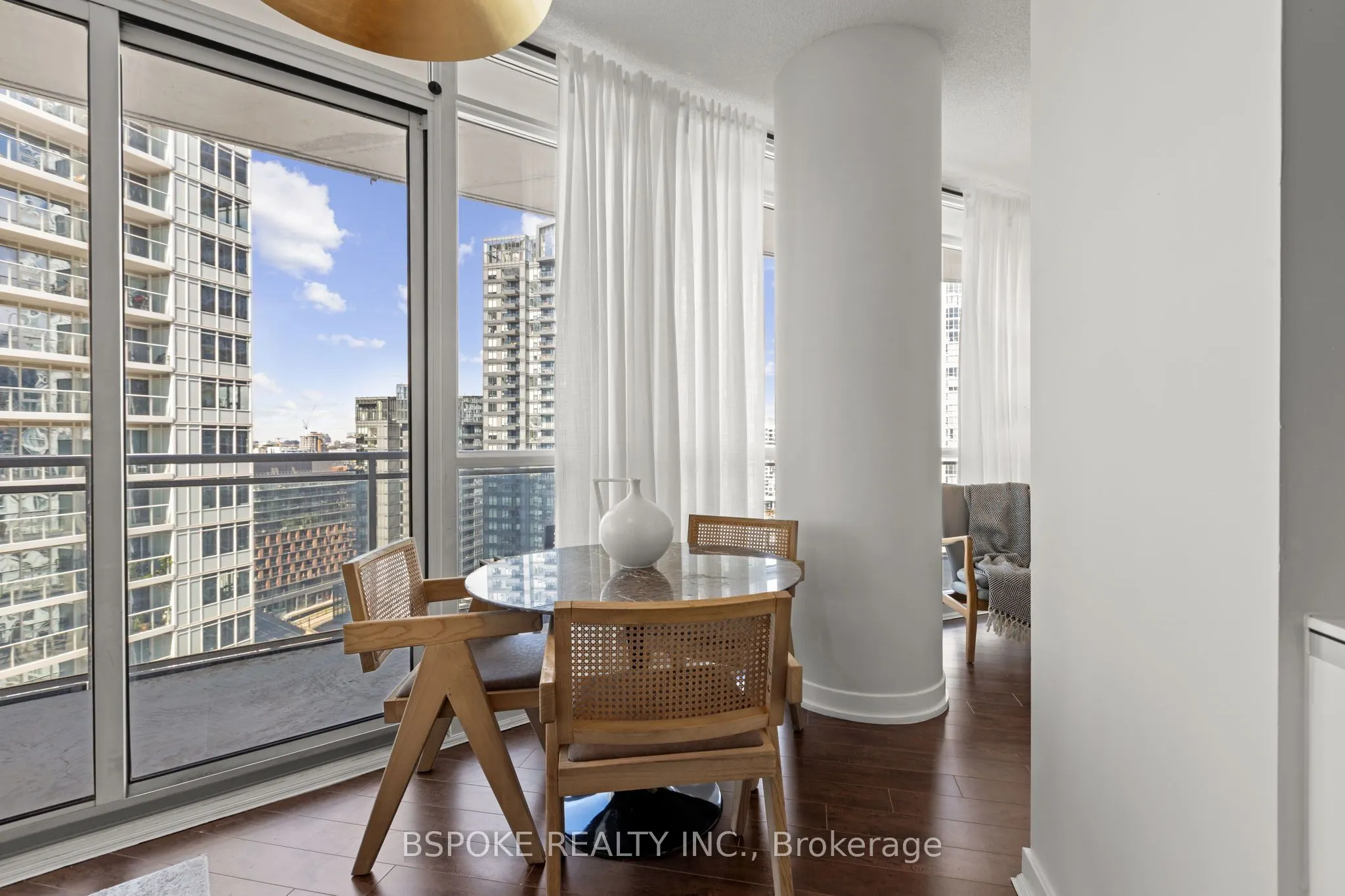 38 Dan Leckie Way #2207