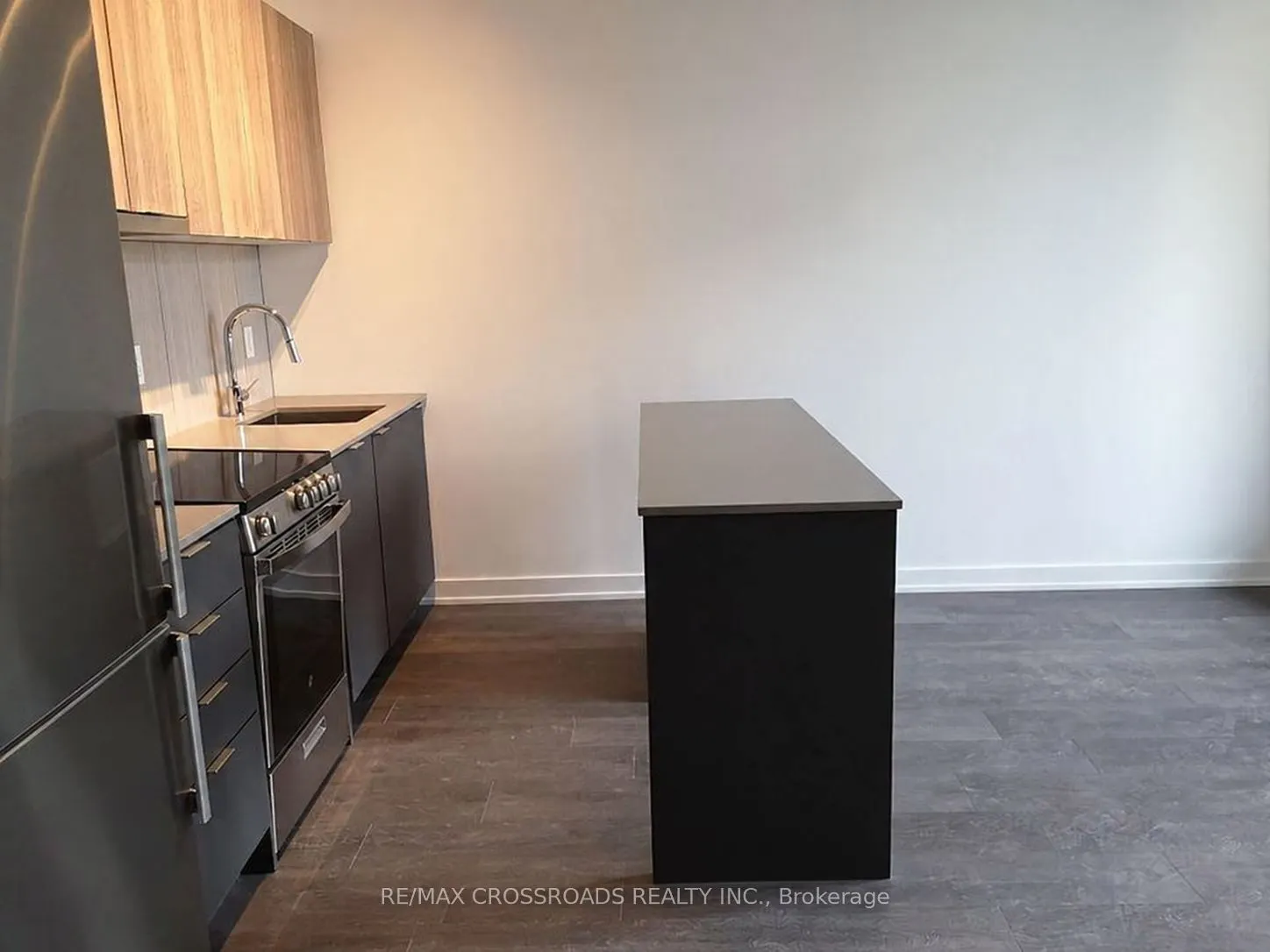 8 Tippett Road #203